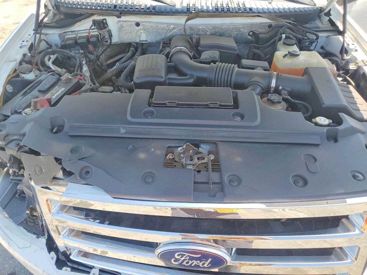 2011 Ford Expedition Xl White vin: 1FMJU1G54BEF36628