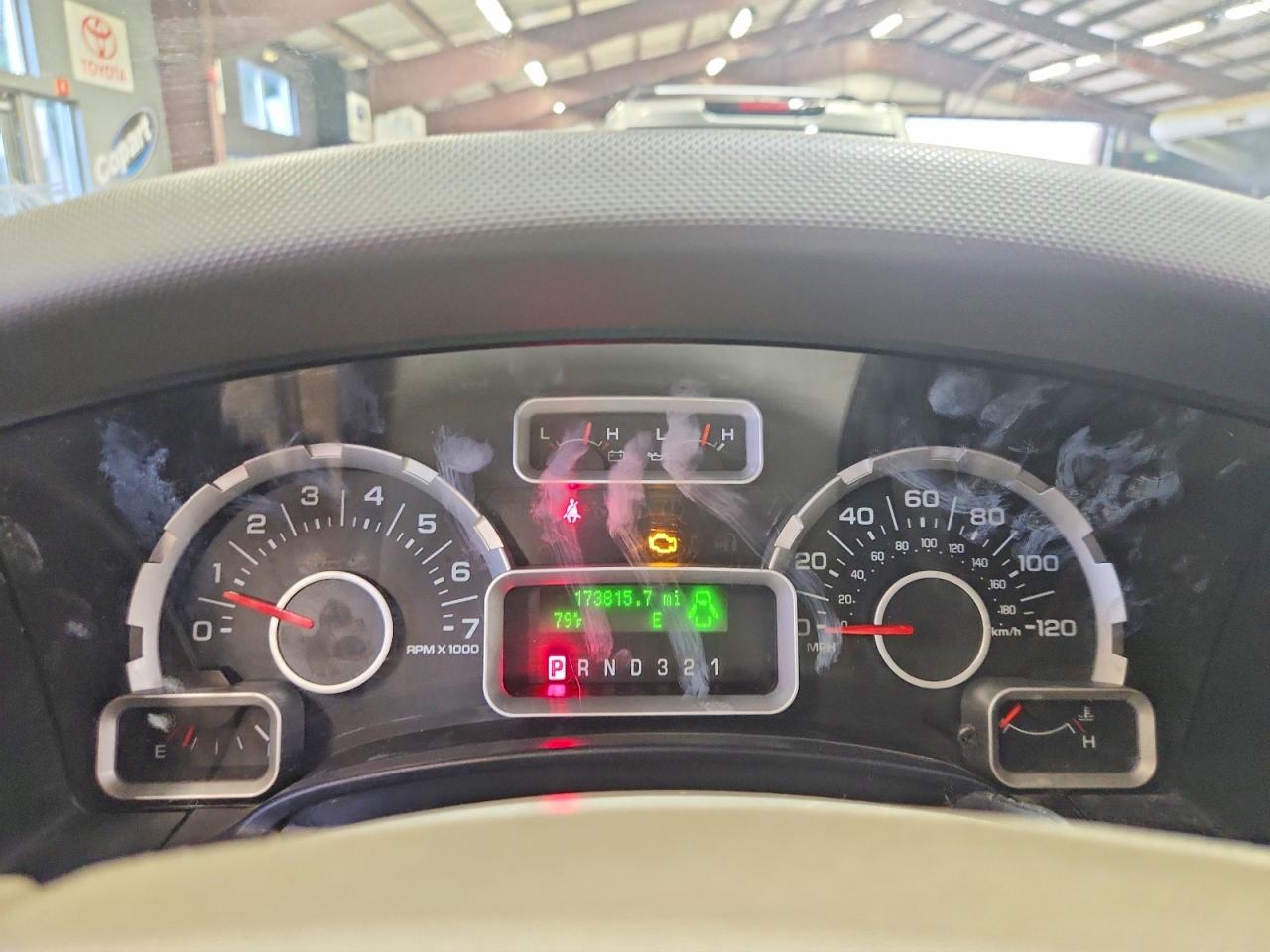 2012 Ford Expedition Xl Two Tone vin: 1FMJU1G54CEF47761