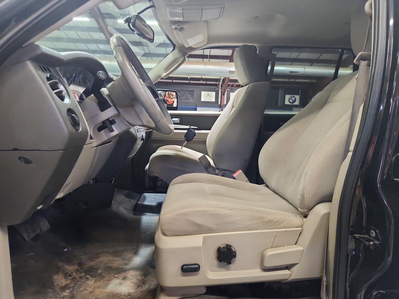 2012 Ford Expedition Xl Two Tone vin: 1FMJU1G54CEF47761