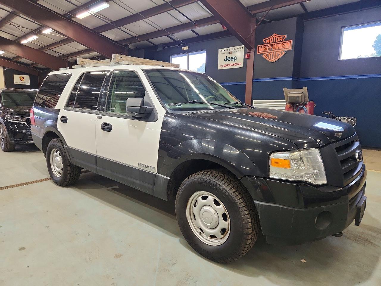 2012 Ford Expedition Xl Two Tone vin: 1FMJU1G54CEF47761