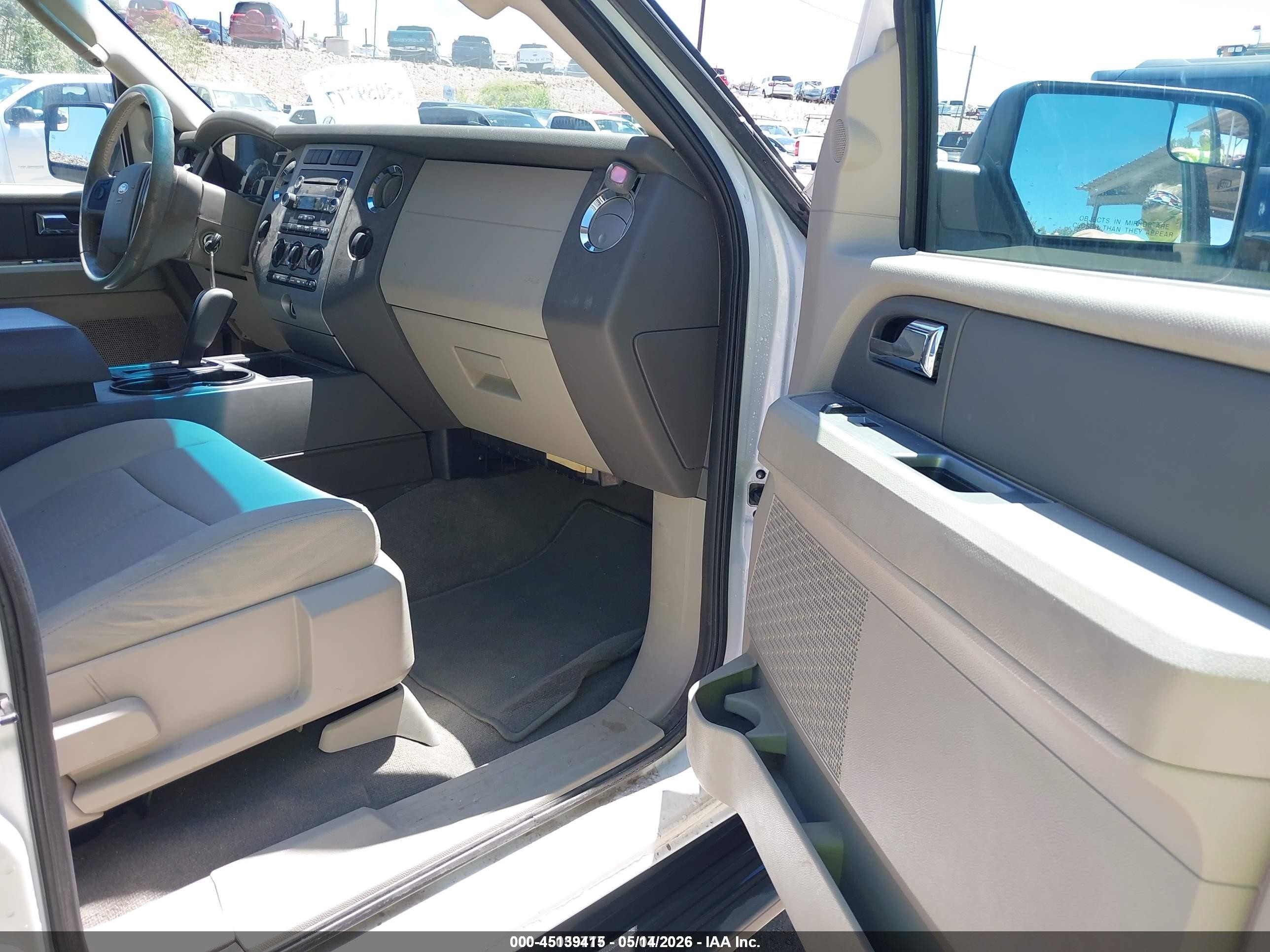 2013 Ford Expedition Xl White vin: 1FMJU1G55DEF49553