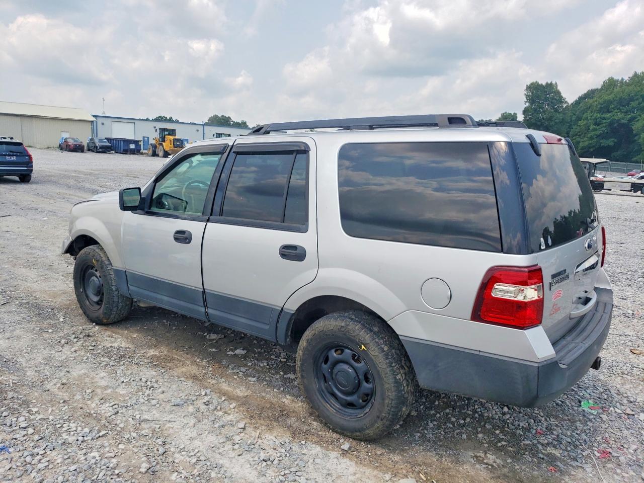 2011 Ford Expedition Xl Серебряный vin: 1FMJU1G56BEF53804