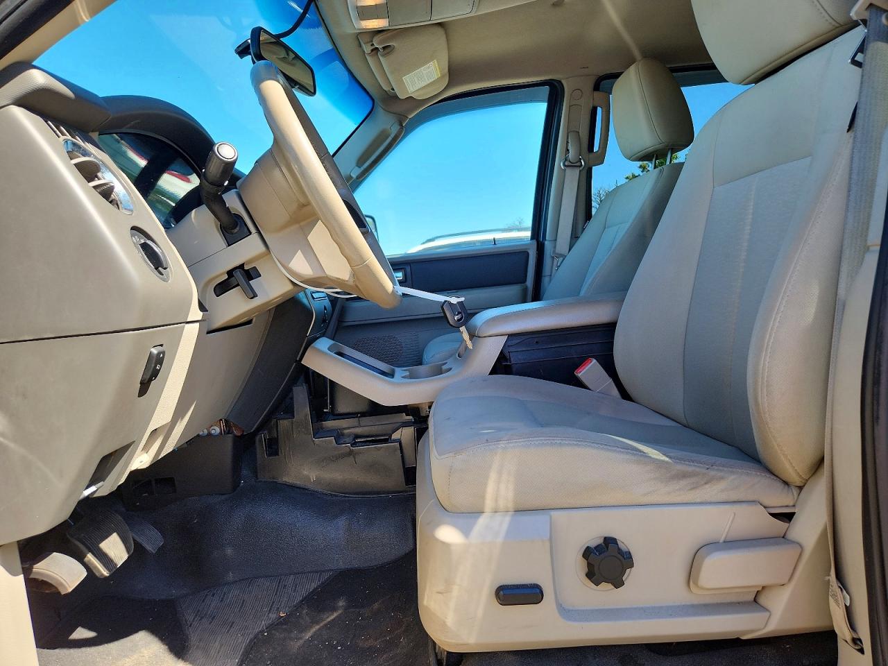 2014 Ford Expedition Black vin: 1FMJU1G56EEF26901