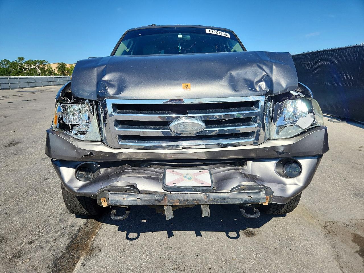 2010 Ford Expedition Xlt Gray vin: 1FMJU1G57AEB51241