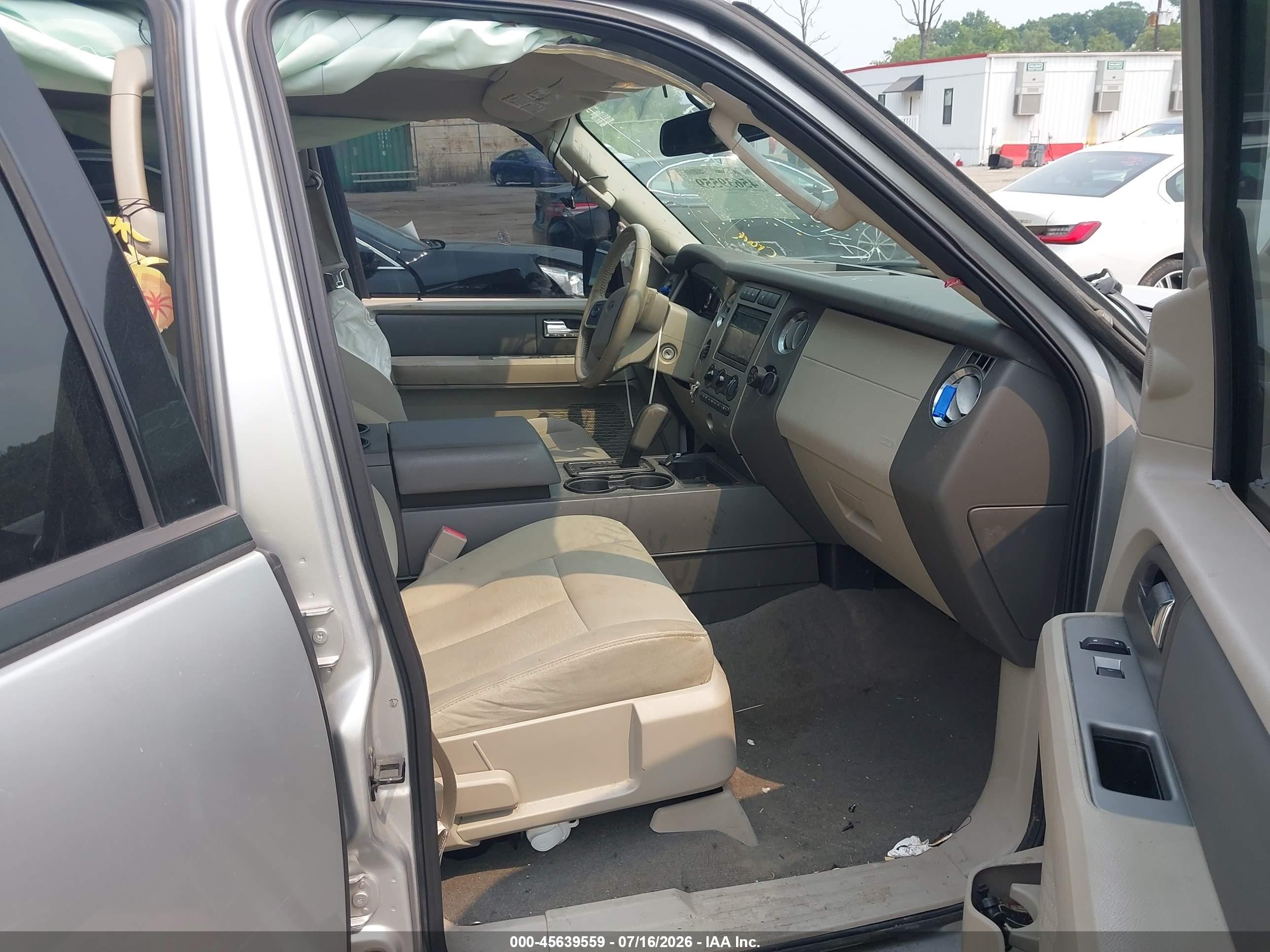 2011 Ford Expedition Xl Silver vin: 1FMJU1G57BEF44786
