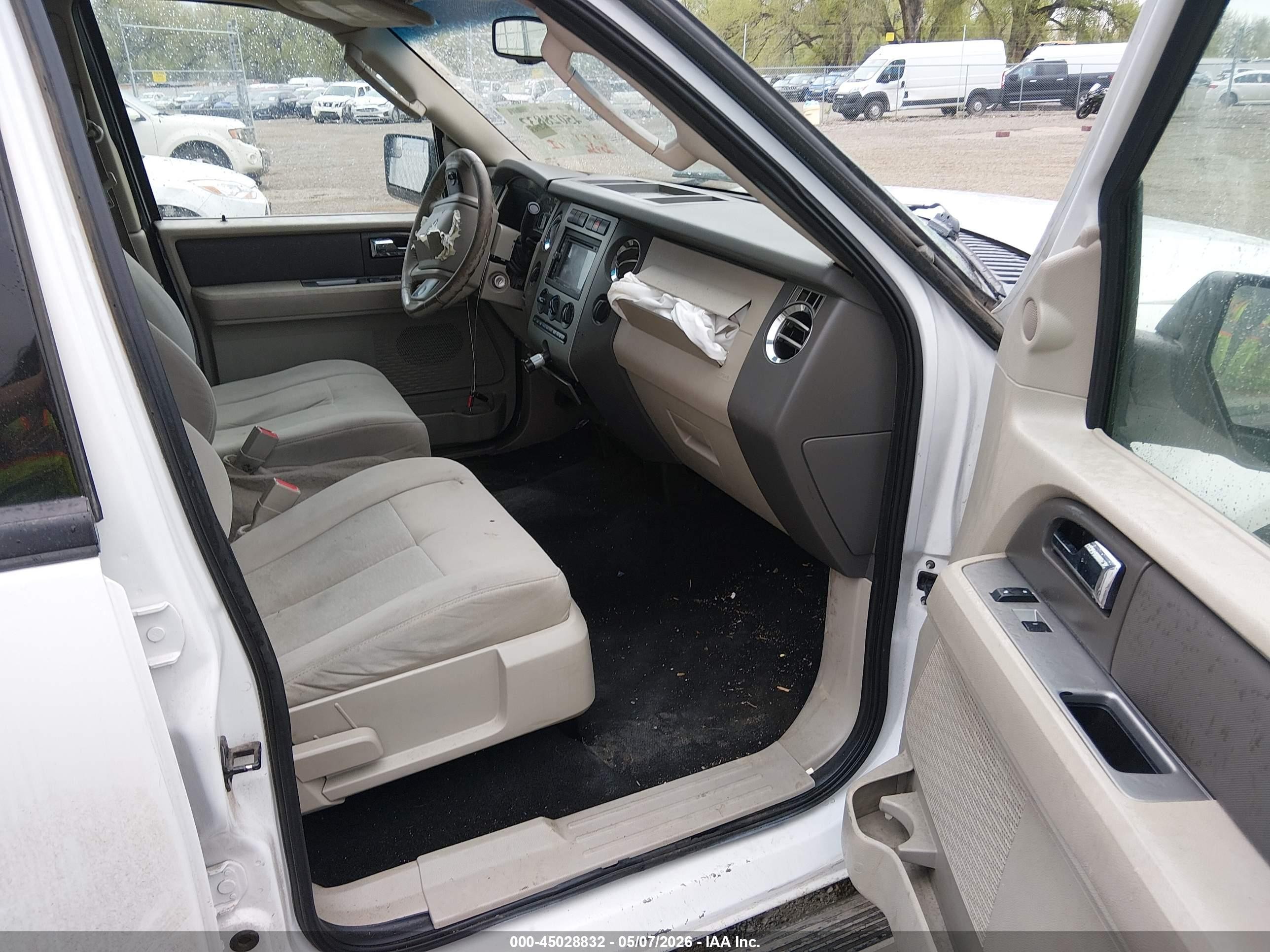 2012 Ford Expedition Xl White vin: 1FMJU1G57CEF39654