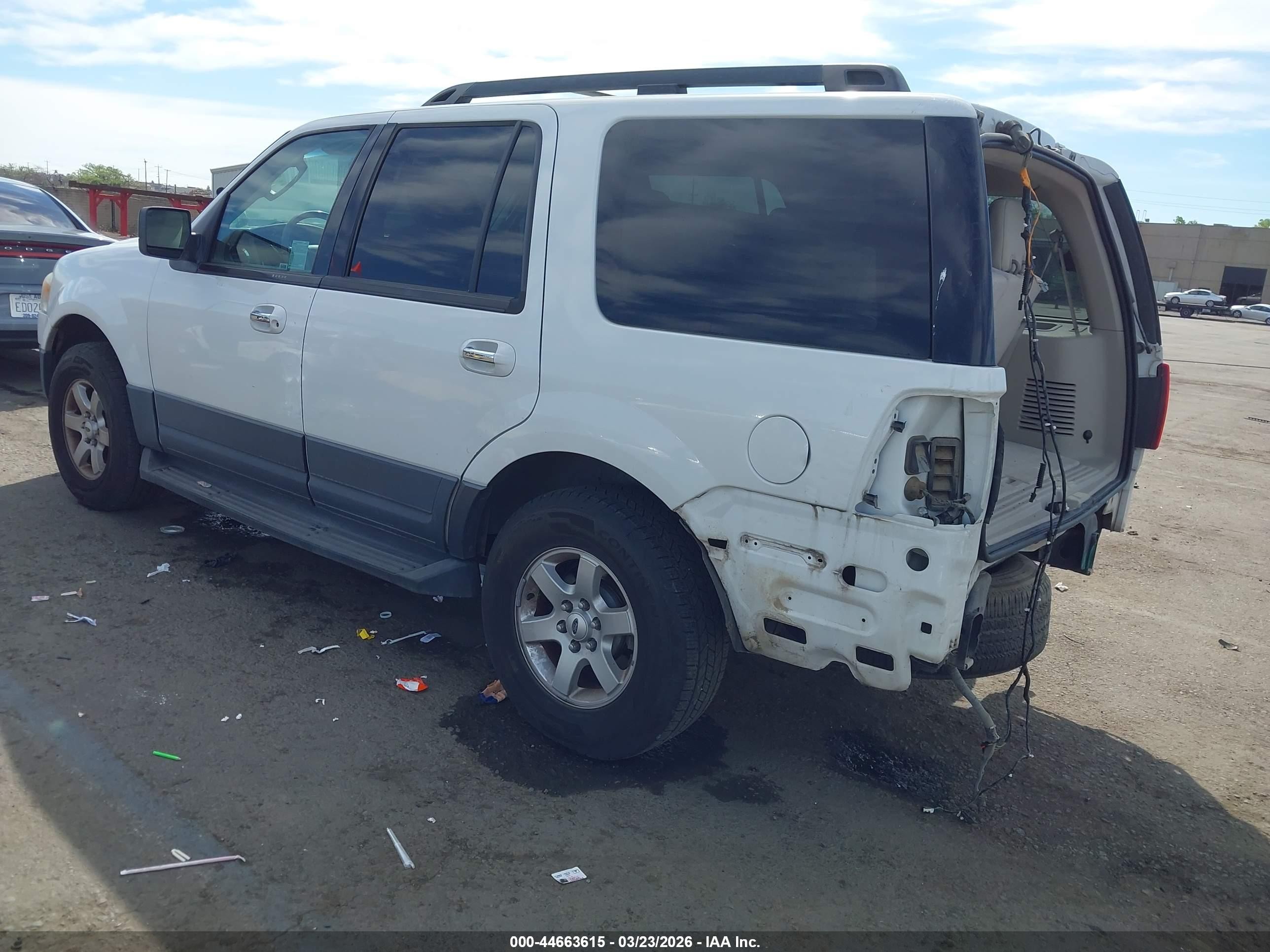 2011 Ford Expedition Xl Белый vin: 1FMJU1G58BEF50466