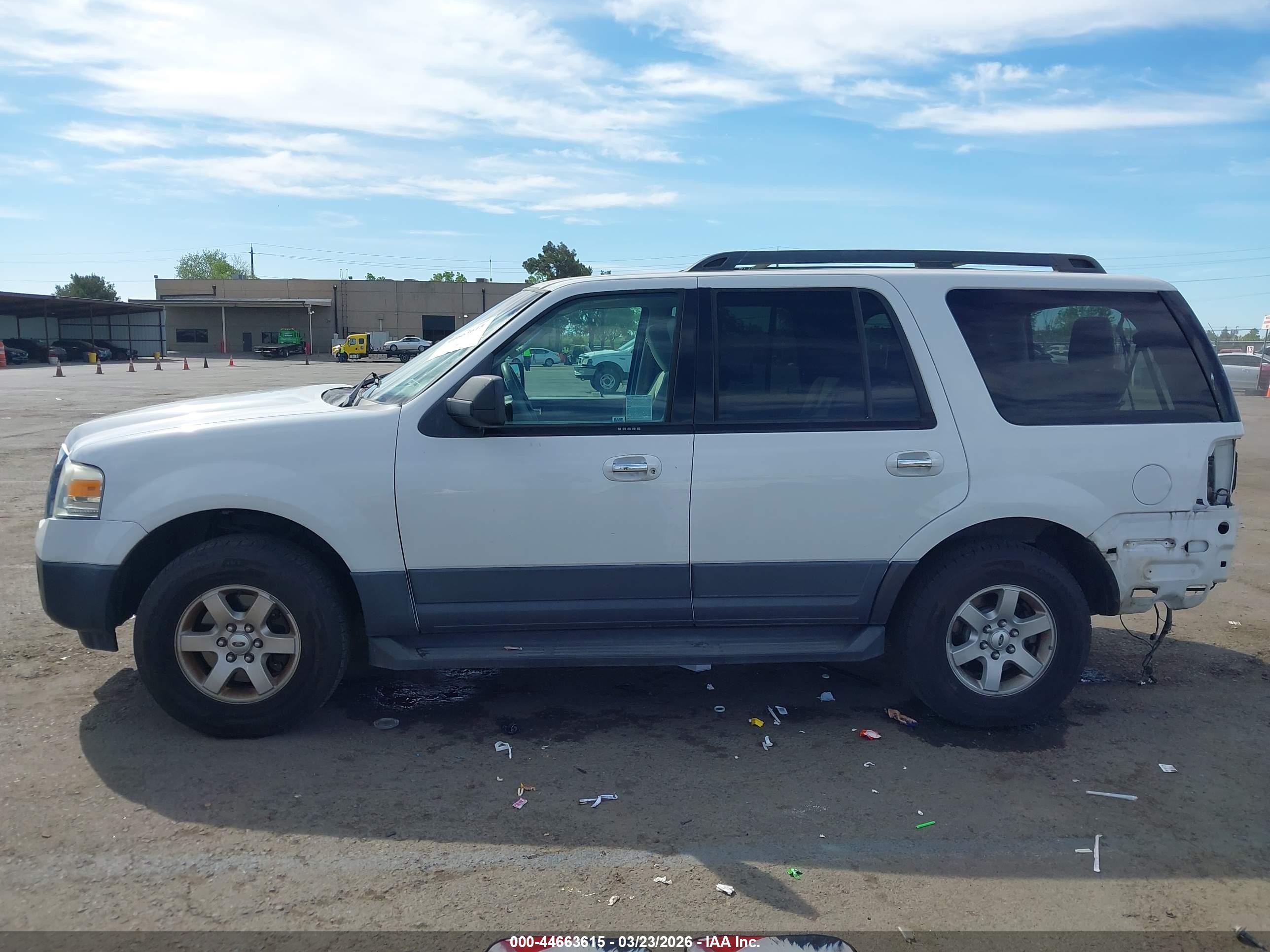 2011 Ford Expedition Xl Белый vin: 1FMJU1G58BEF50466