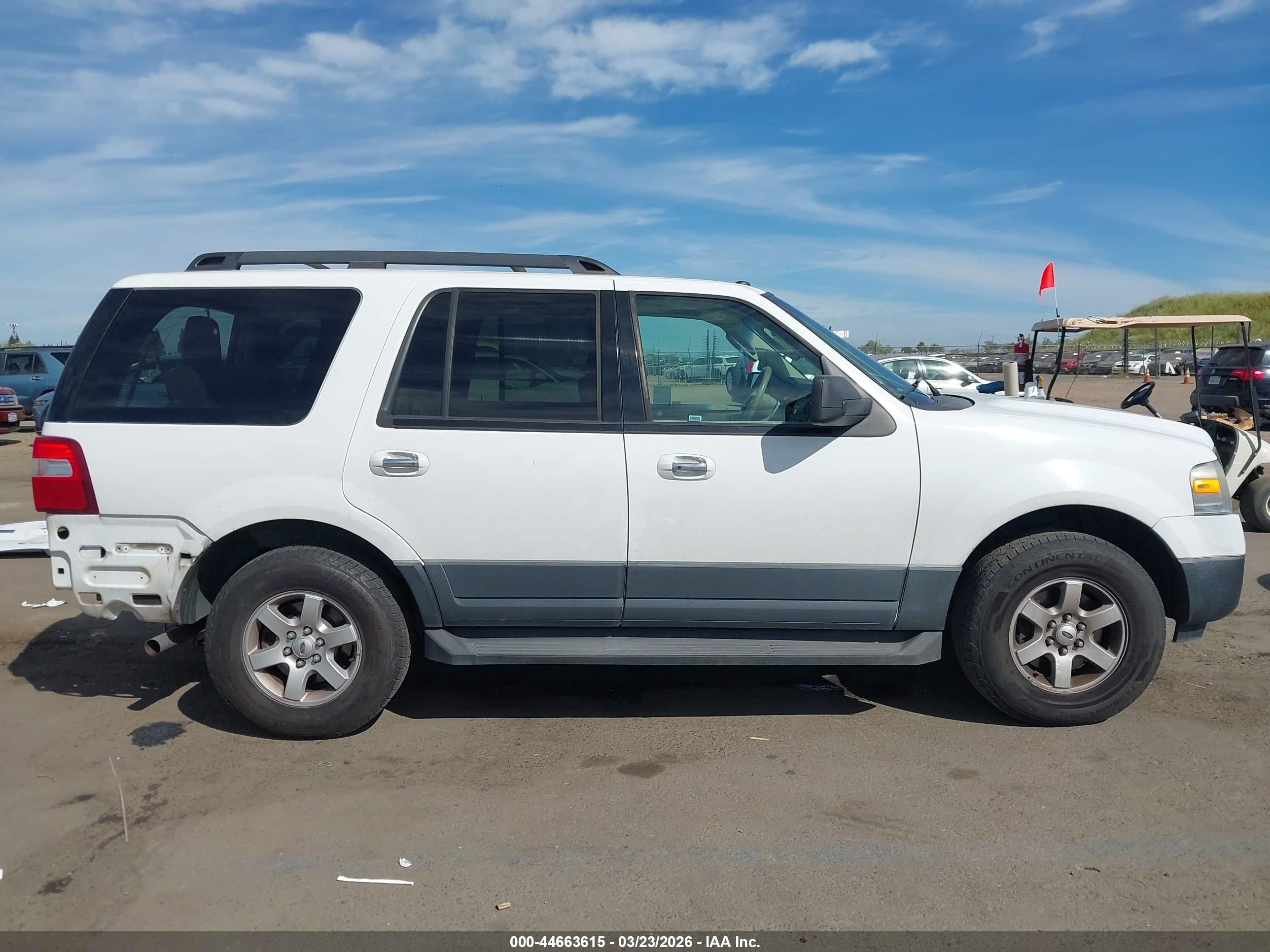 2011 Ford Expedition Xl Белый vin: 1FMJU1G58BEF50466