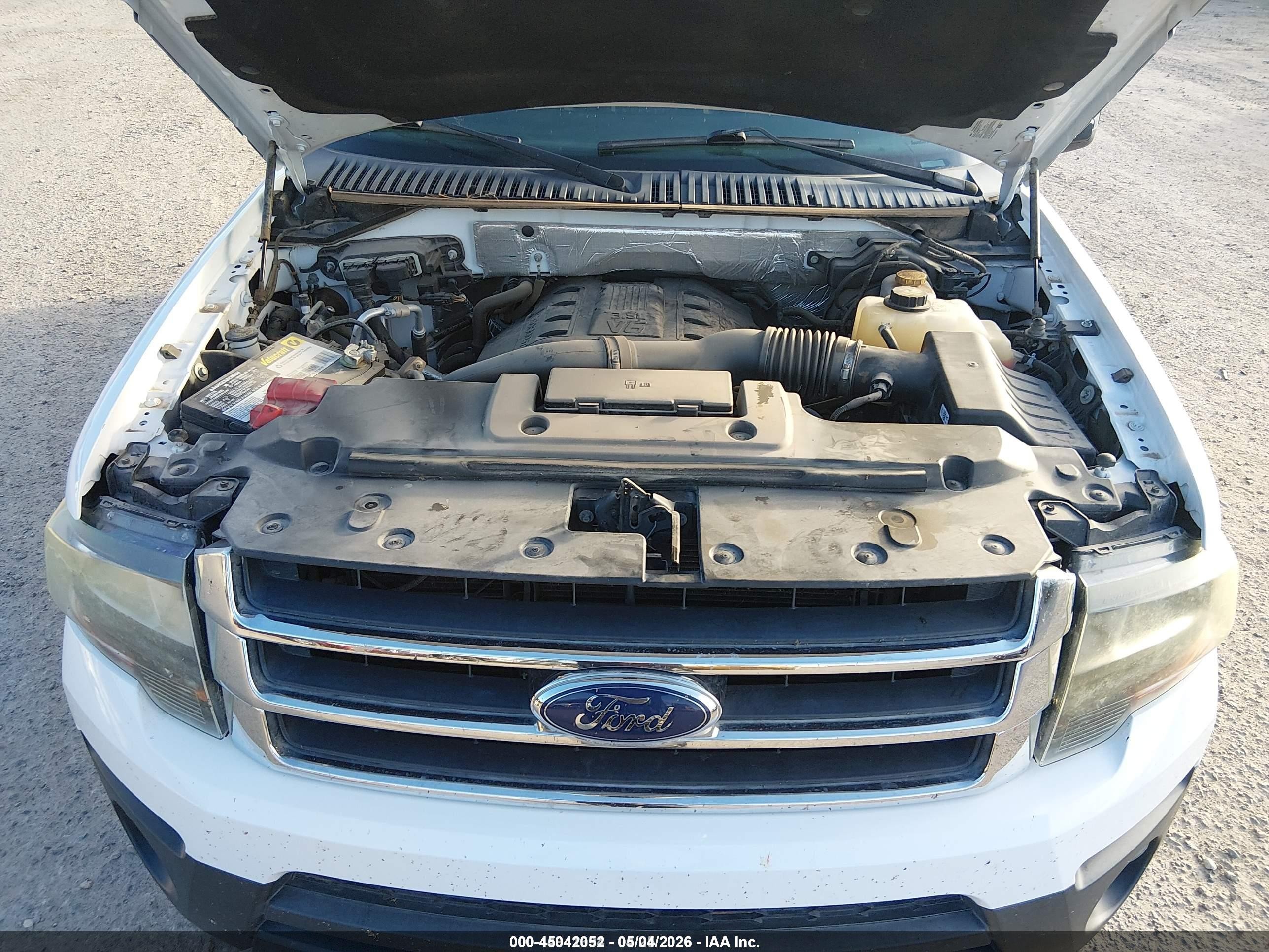 2016 Ford Expedition Xl Белый vin: 1FMJU1GT8GEF50831