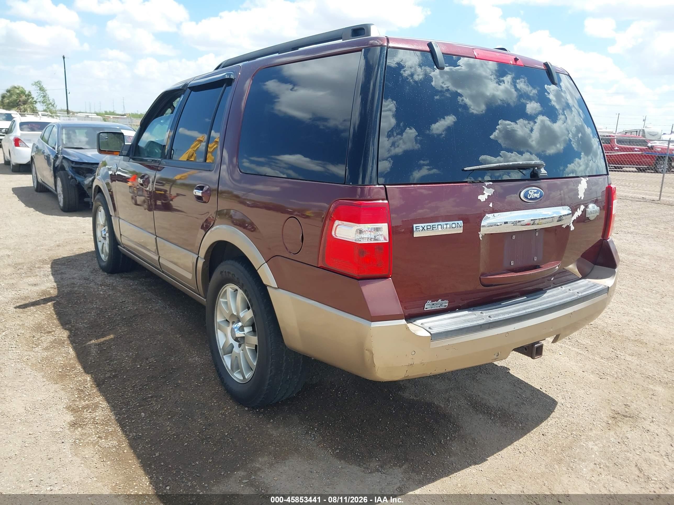 2011 Ford Expedition King Ranch Maroon vin: 1FMJU1H50BEF02426