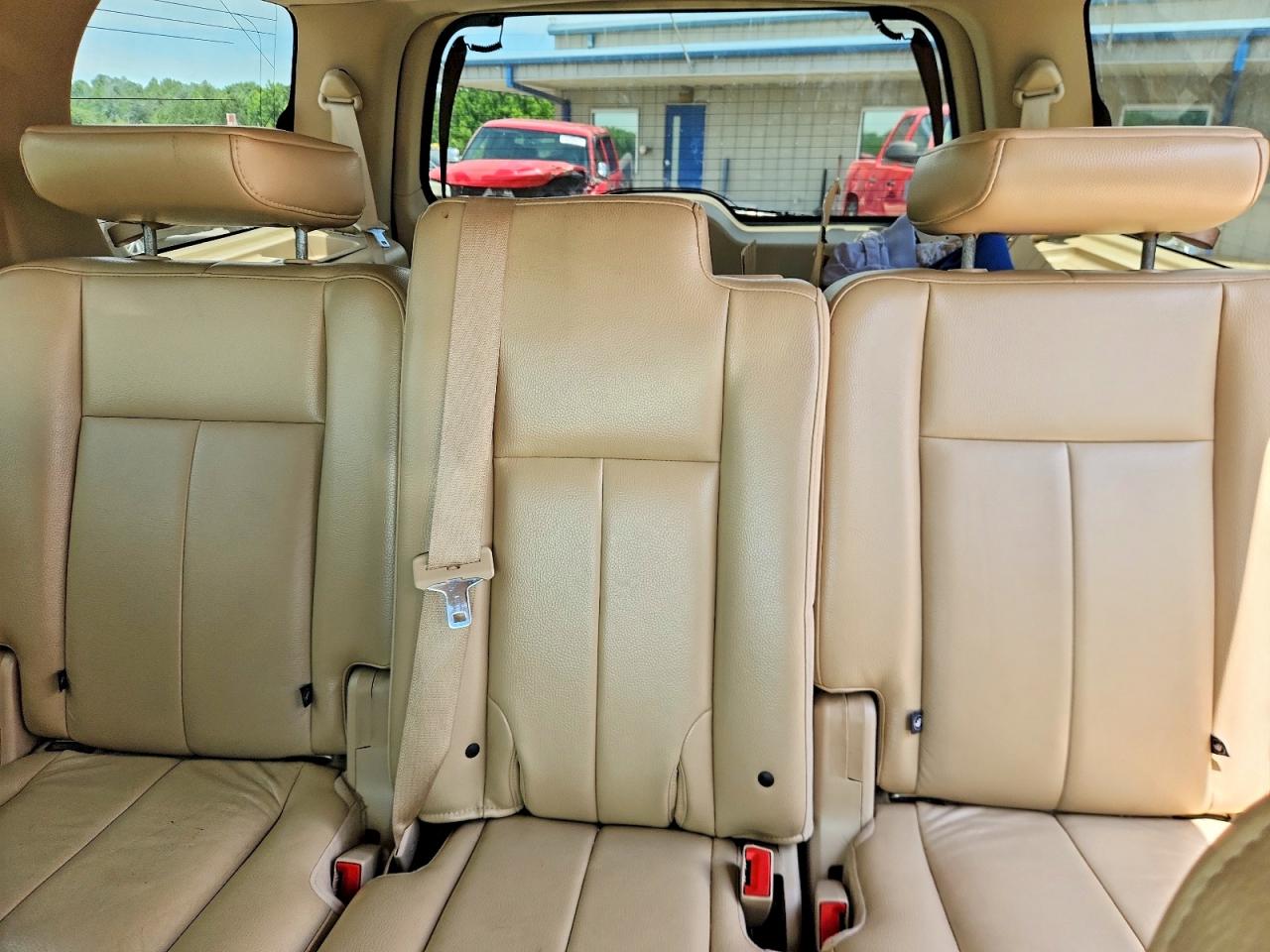 2010 Ford Expedition Eddie Bauer White vin: 1FMJU1H51AEA48024