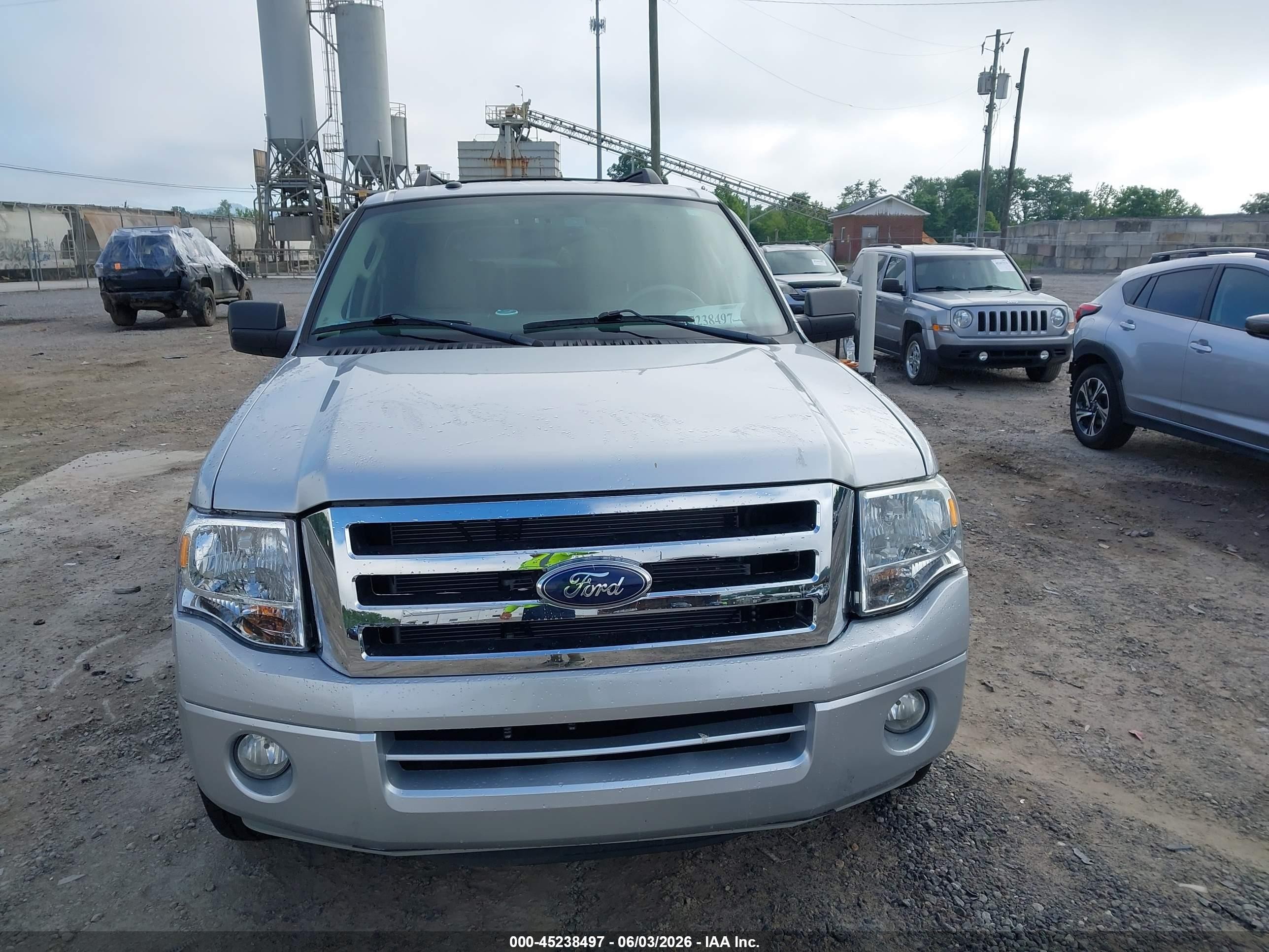 2013 Ford Expedition Xlt Silver vin: 1FMJU1H51DEF11378