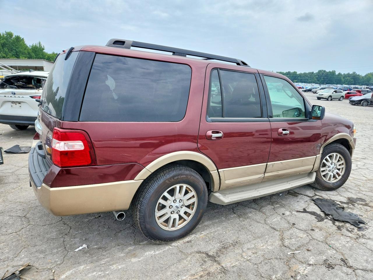 2012 Ford Expedition Xlt Burgundy vin: 1FMJU1H52CEF14773