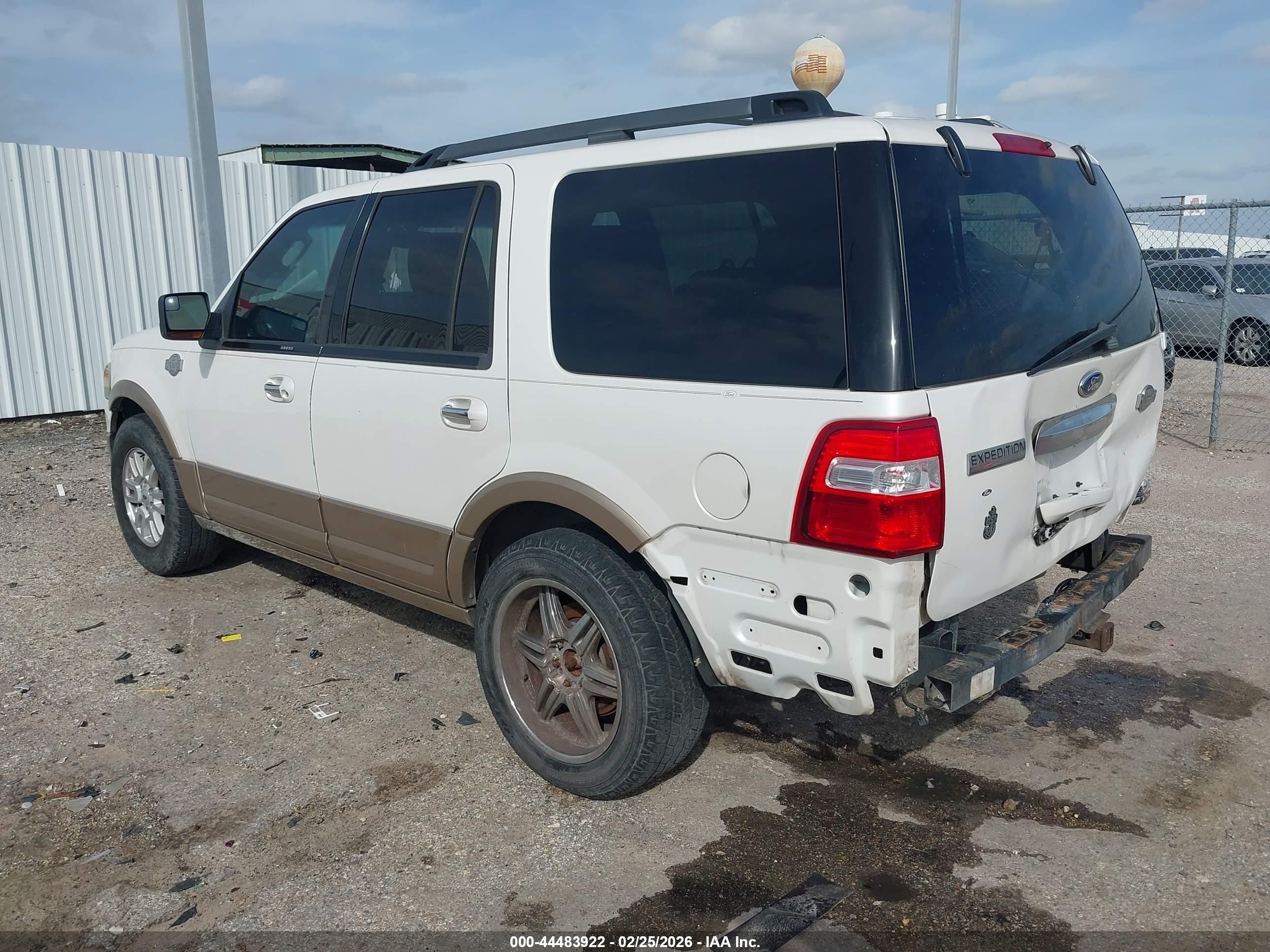 2012 Ford Expedition King Ranch White vin: 1FMJU1H52CEF24655