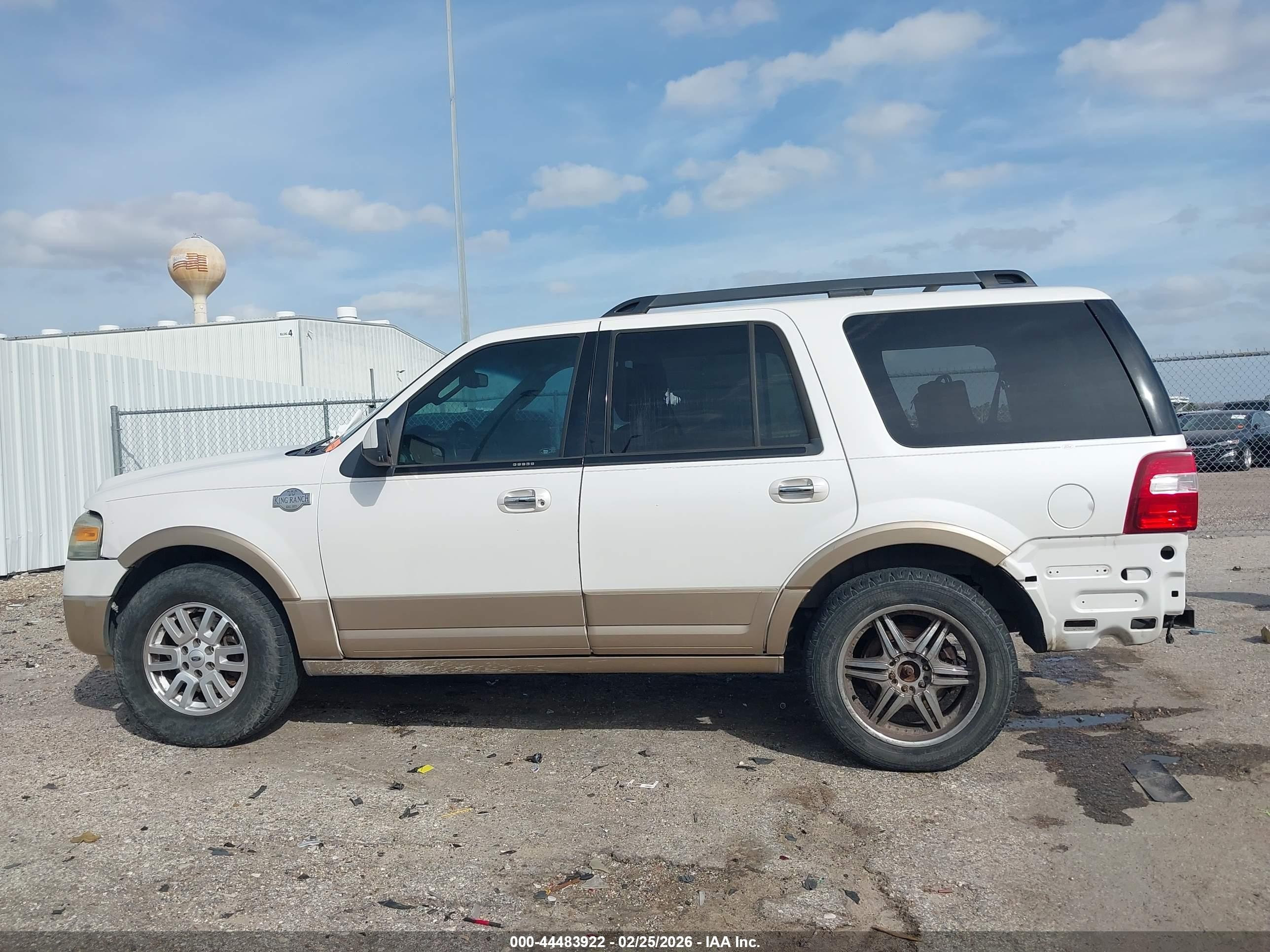 2012 Ford Expedition King Ranch White vin: 1FMJU1H52CEF24655