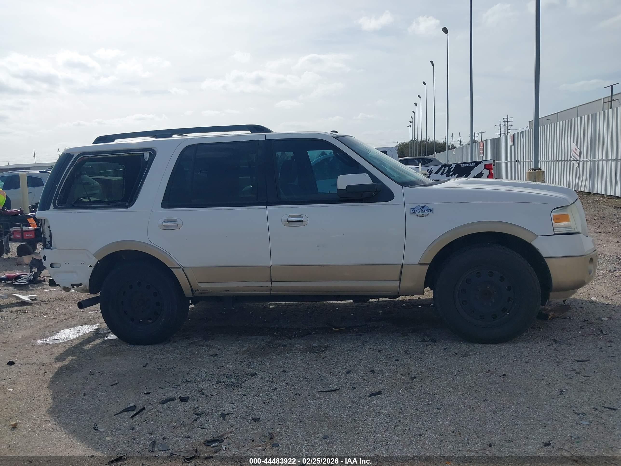 2012 Ford Expedition King Ranch White vin: 1FMJU1H52CEF24655