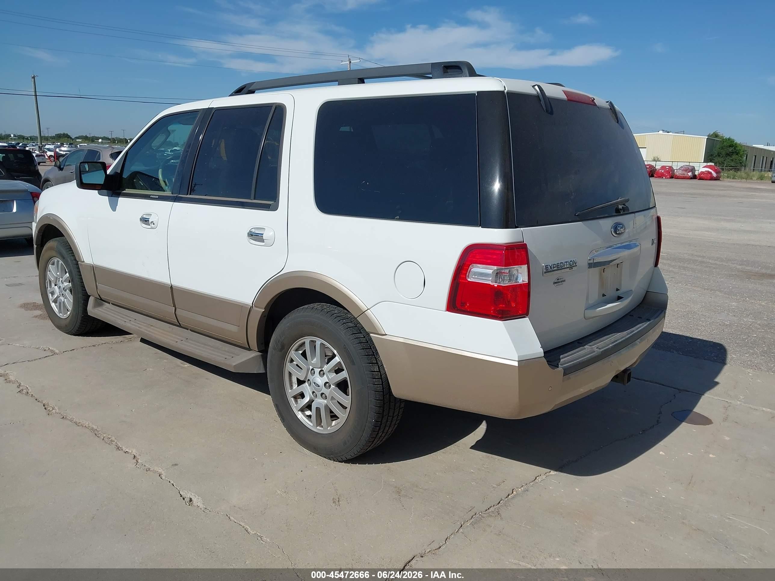 2013 Ford Expedition King Ranch/xlt White vin: 1FMJU1H52DEF38251