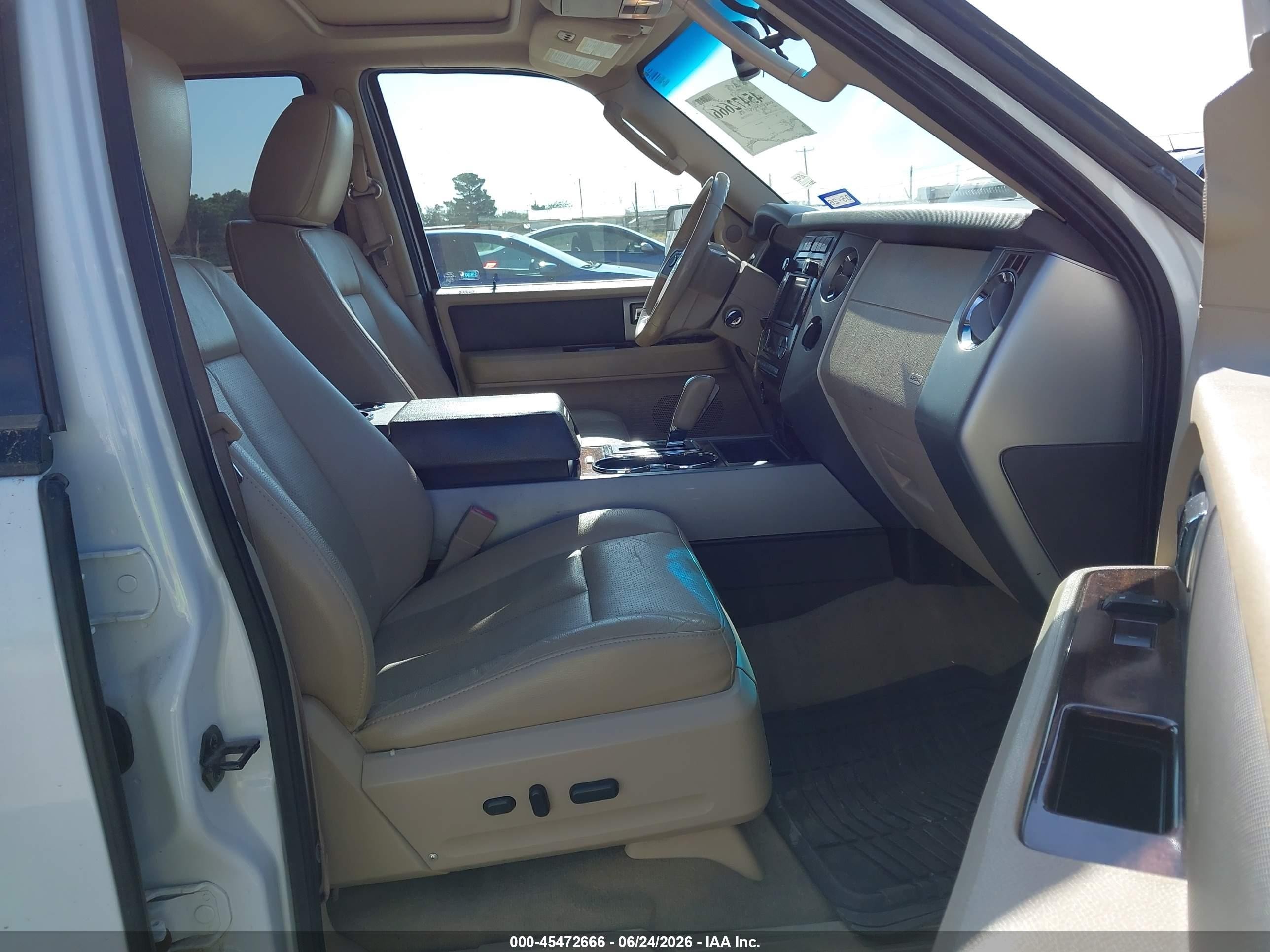 2013 Ford Expedition King Ranch/xlt White vin: 1FMJU1H52DEF38251