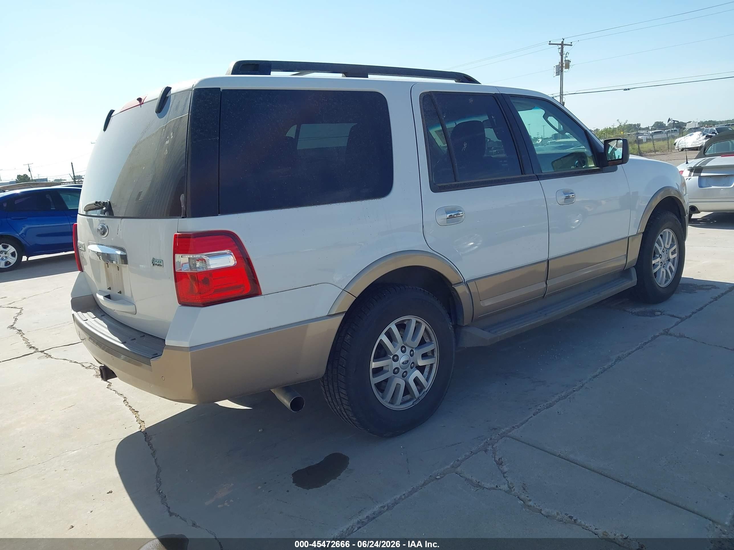 2013 Ford Expedition King Ranch/xlt White vin: 1FMJU1H52DEF38251