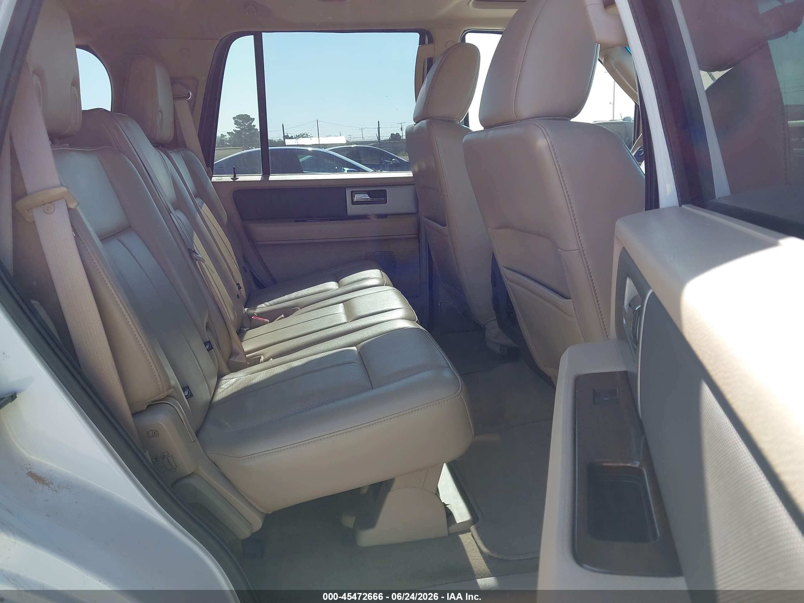 2013 Ford Expedition King Ranch/xlt White vin: 1FMJU1H52DEF38251