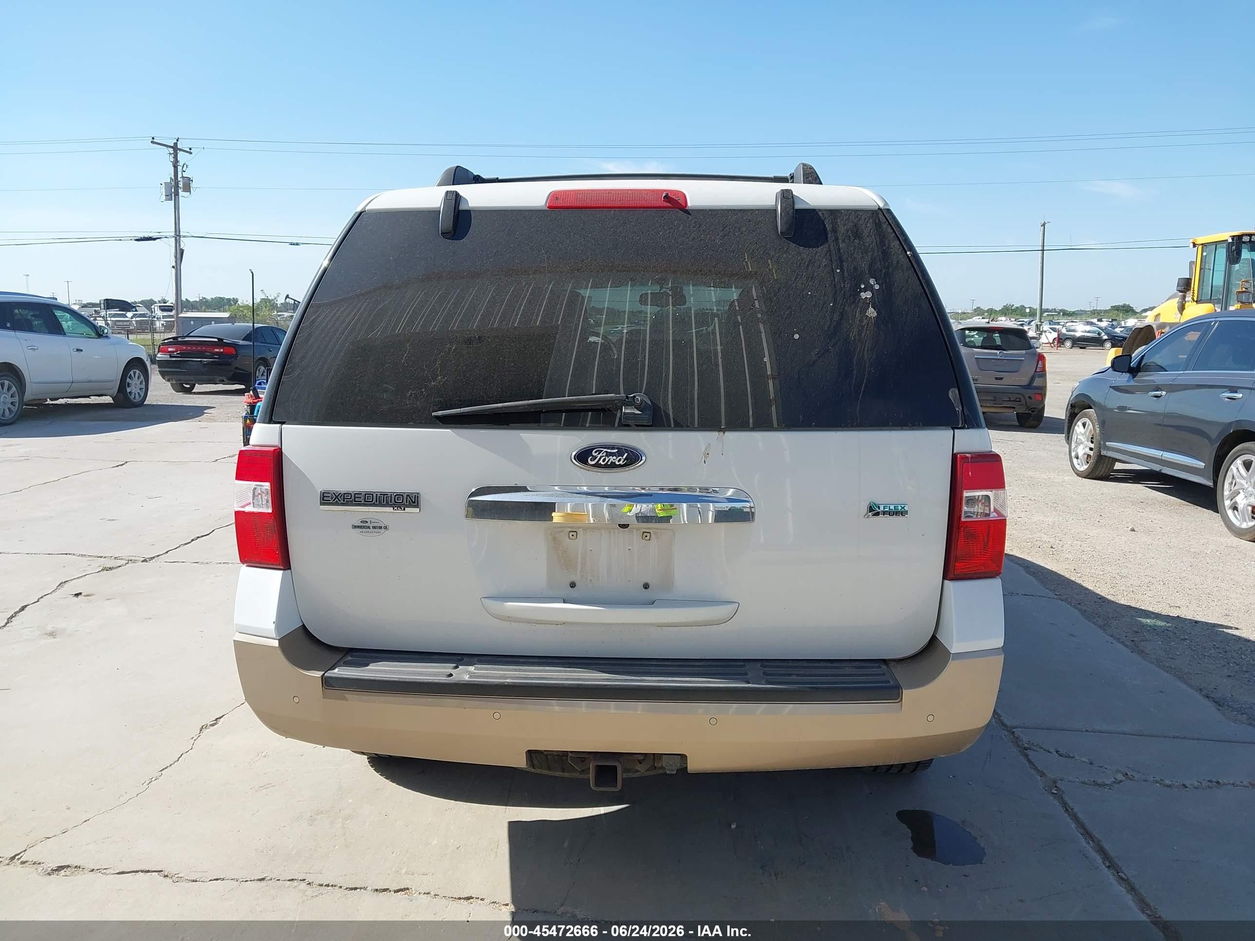 2013 Ford Expedition King Ranch/xlt White vin: 1FMJU1H52DEF38251