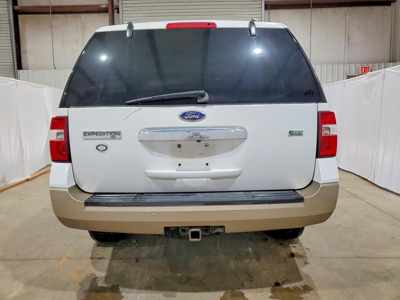 2014 Ford Expedition Xlt White vin: 1FMJU1H52EEF01945