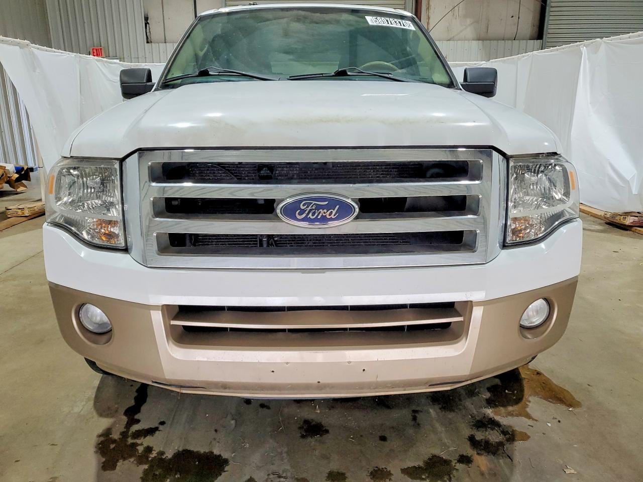 2014 Ford Expedition Xlt White vin: 1FMJU1H52EEF01945