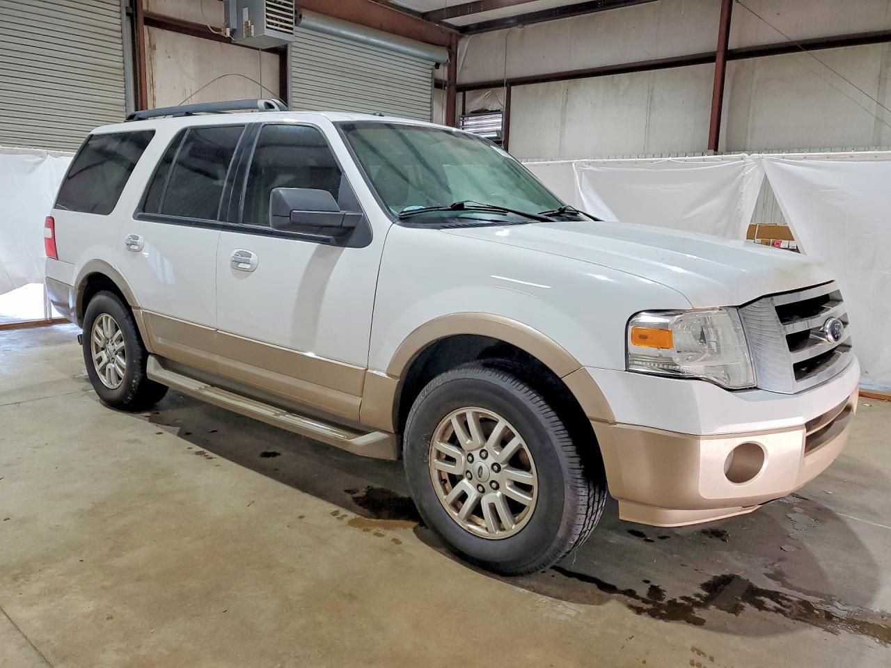 2014 Ford Expedition Xlt White vin: 1FMJU1H52EEF01945