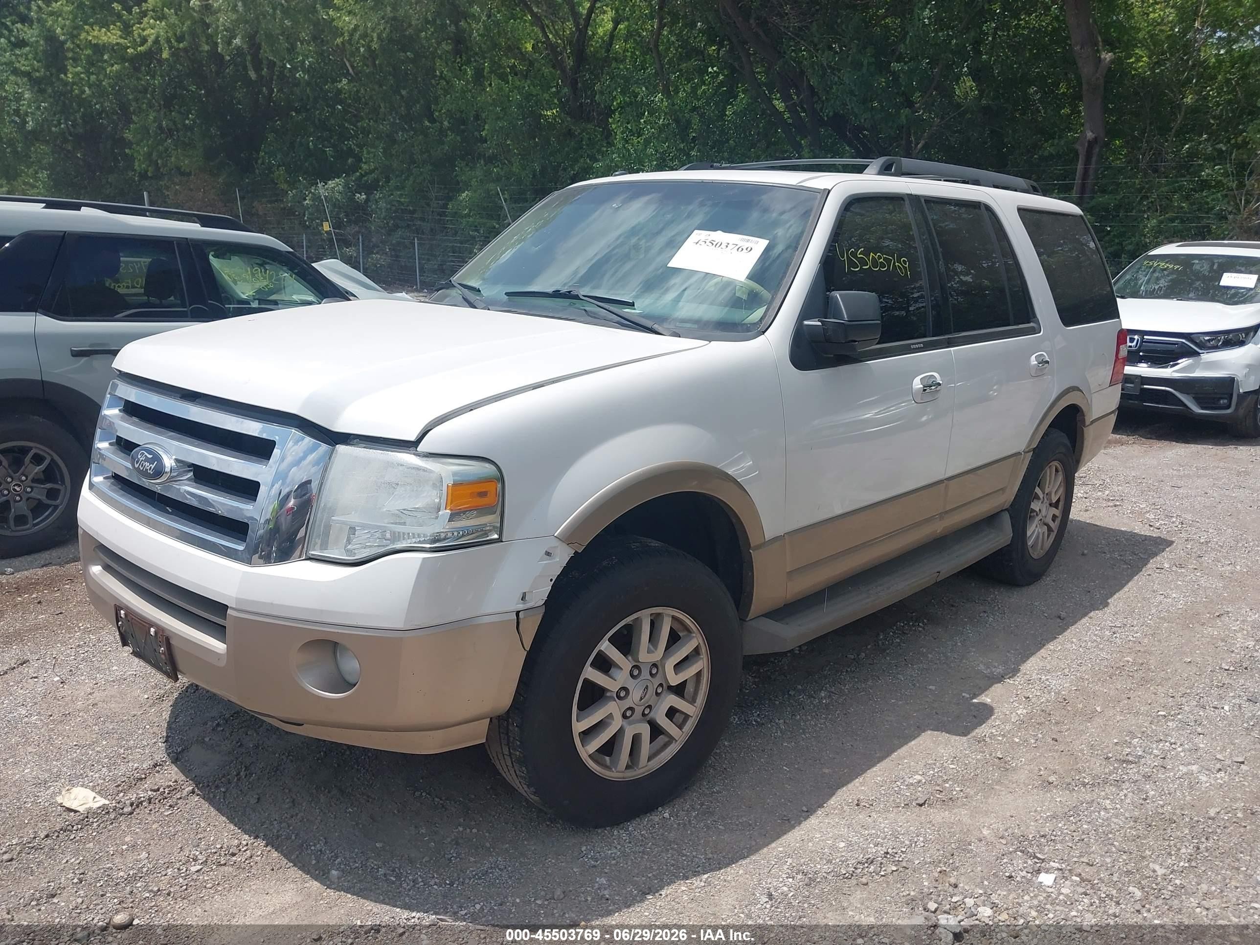 2012 Ford Expedition Xlt White vin: 1FMJU1H53CEF39150