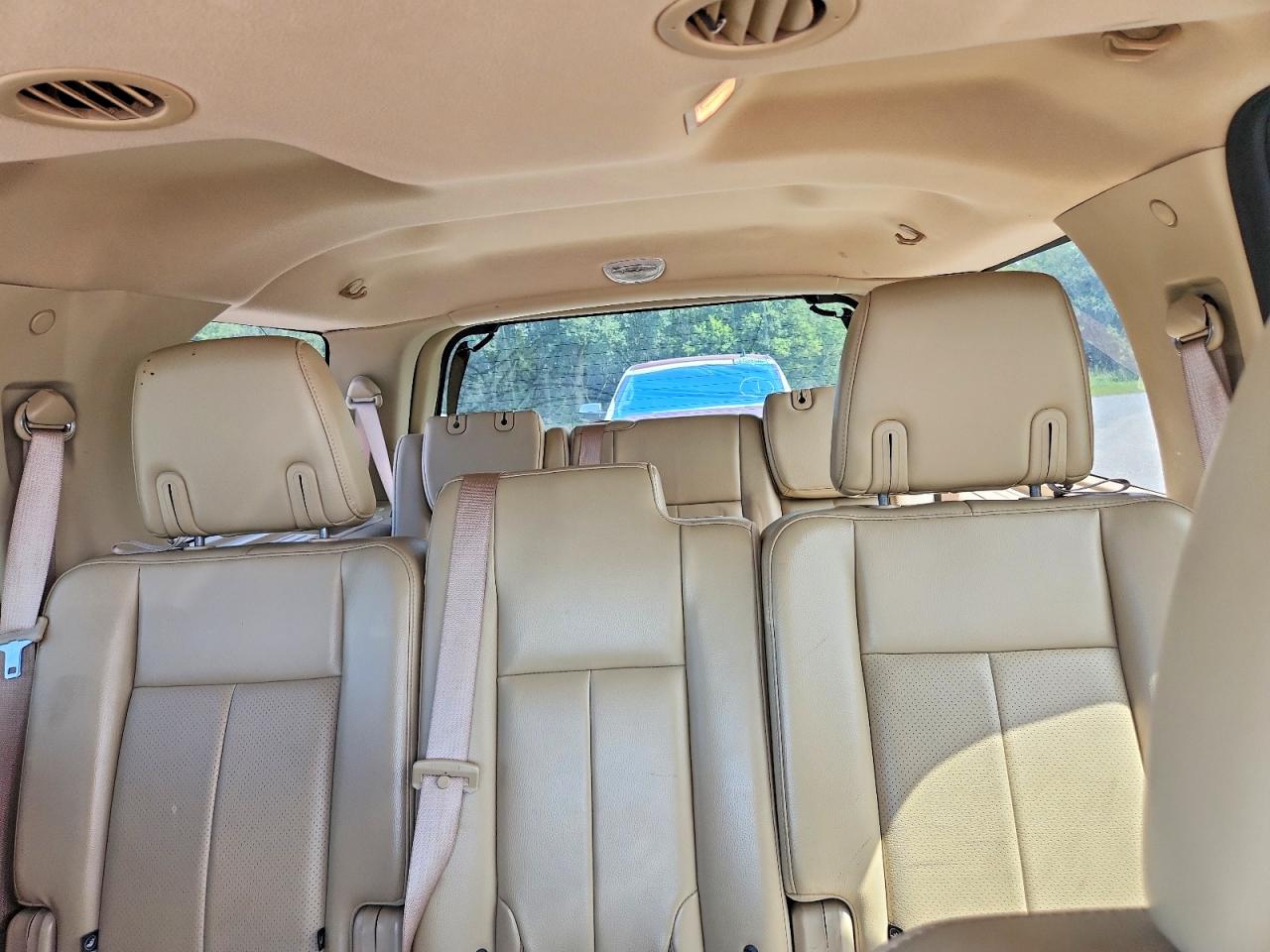 2013 Ford Expedition Xlt Two Tone vin: 1FMJU1H53DEF31325