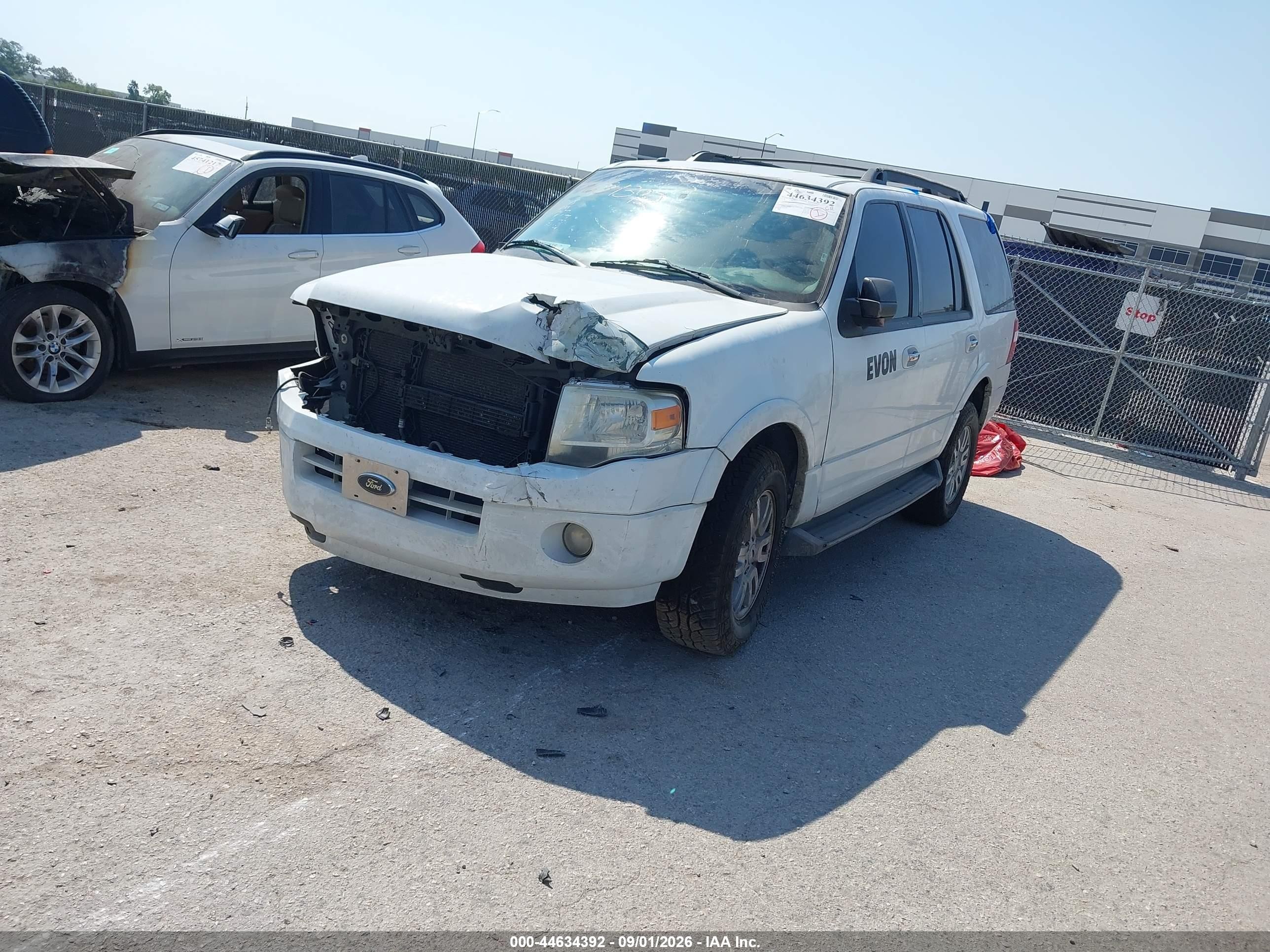 2014 Ford Expedition Xlt Белый vin: 1FMJU1H53EEF22951