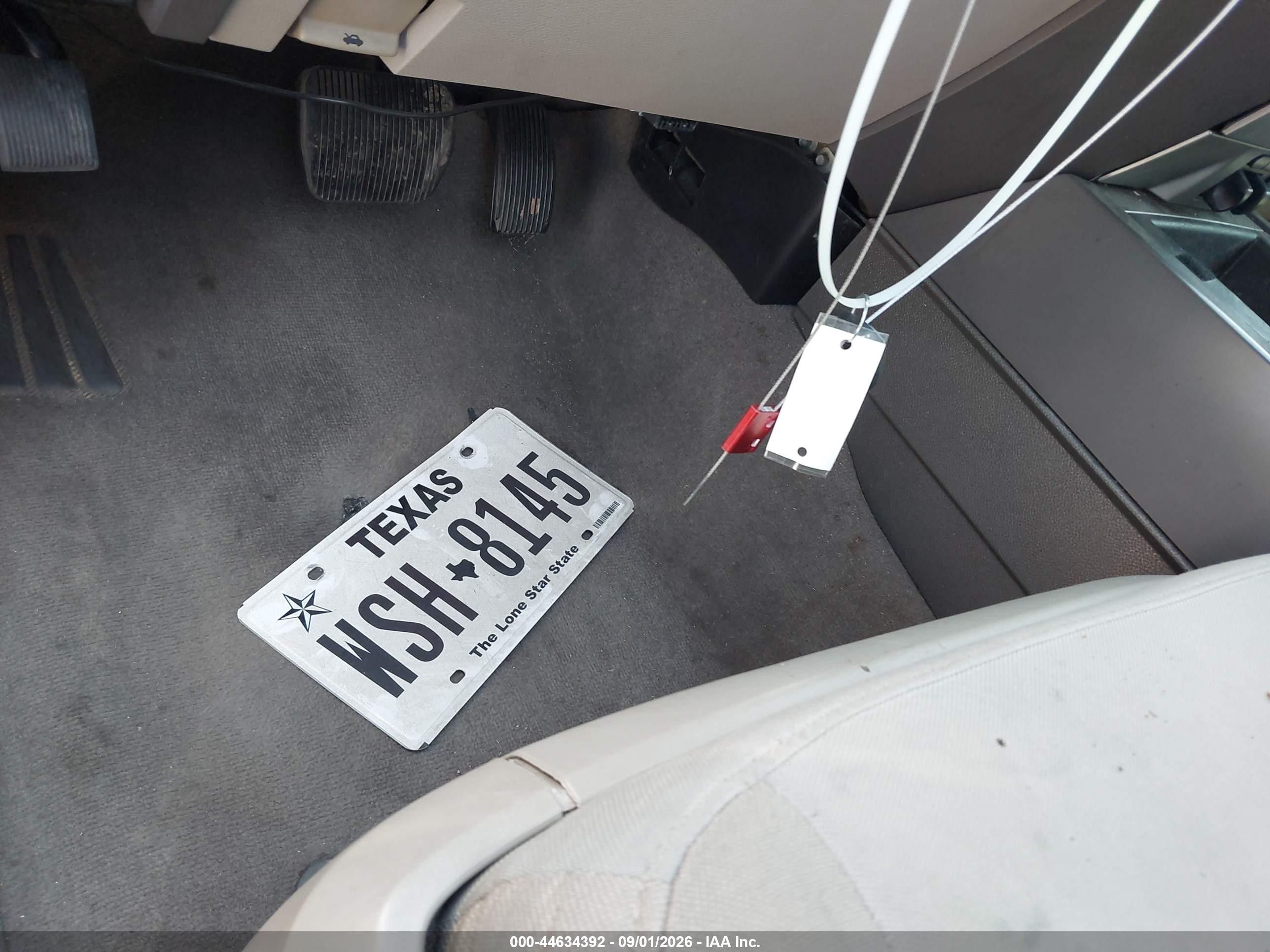 2014 Ford Expedition Xlt Белый vin: 1FMJU1H53EEF22951