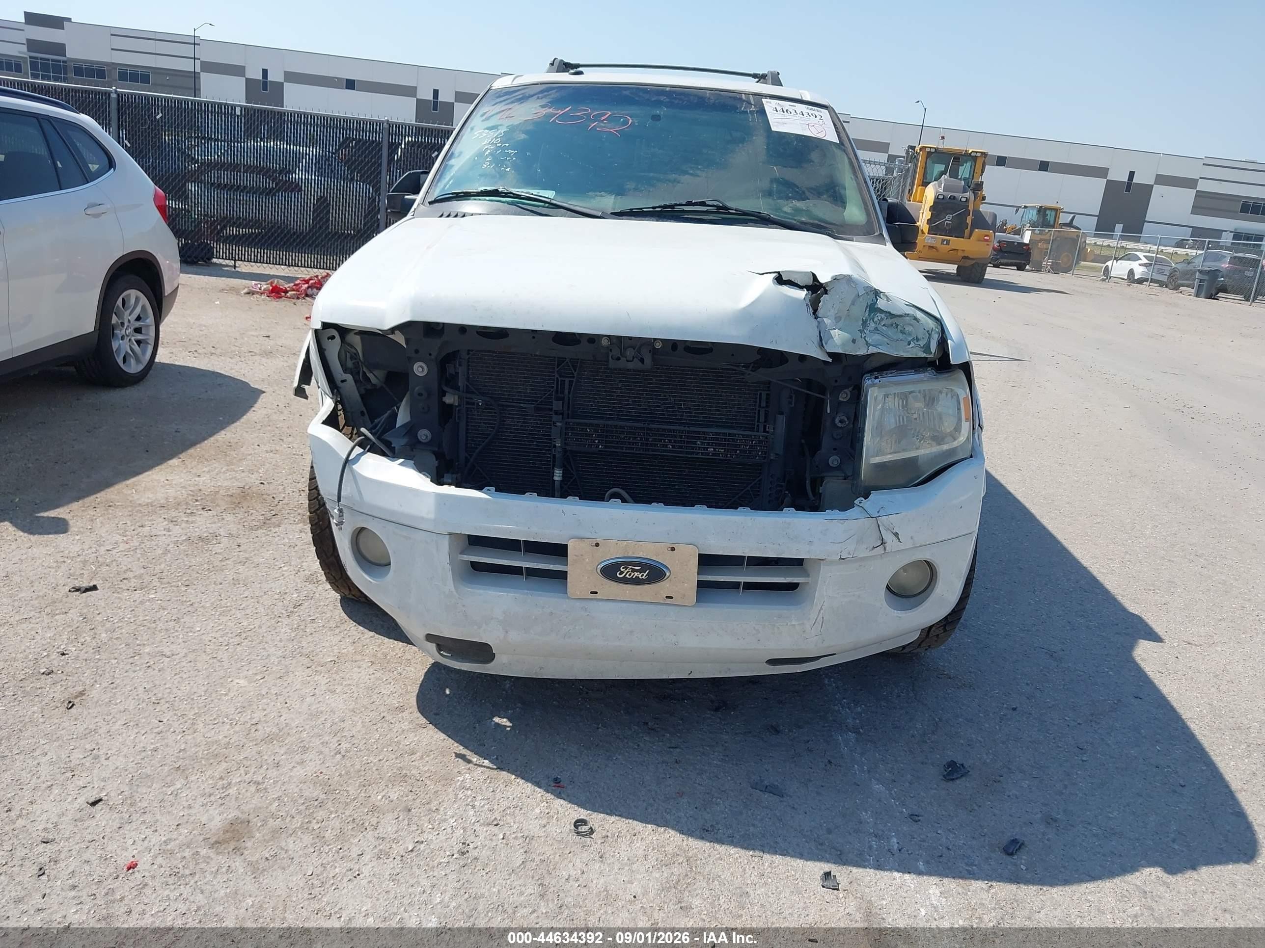 2014 Ford Expedition Xlt Белый vin: 1FMJU1H53EEF22951