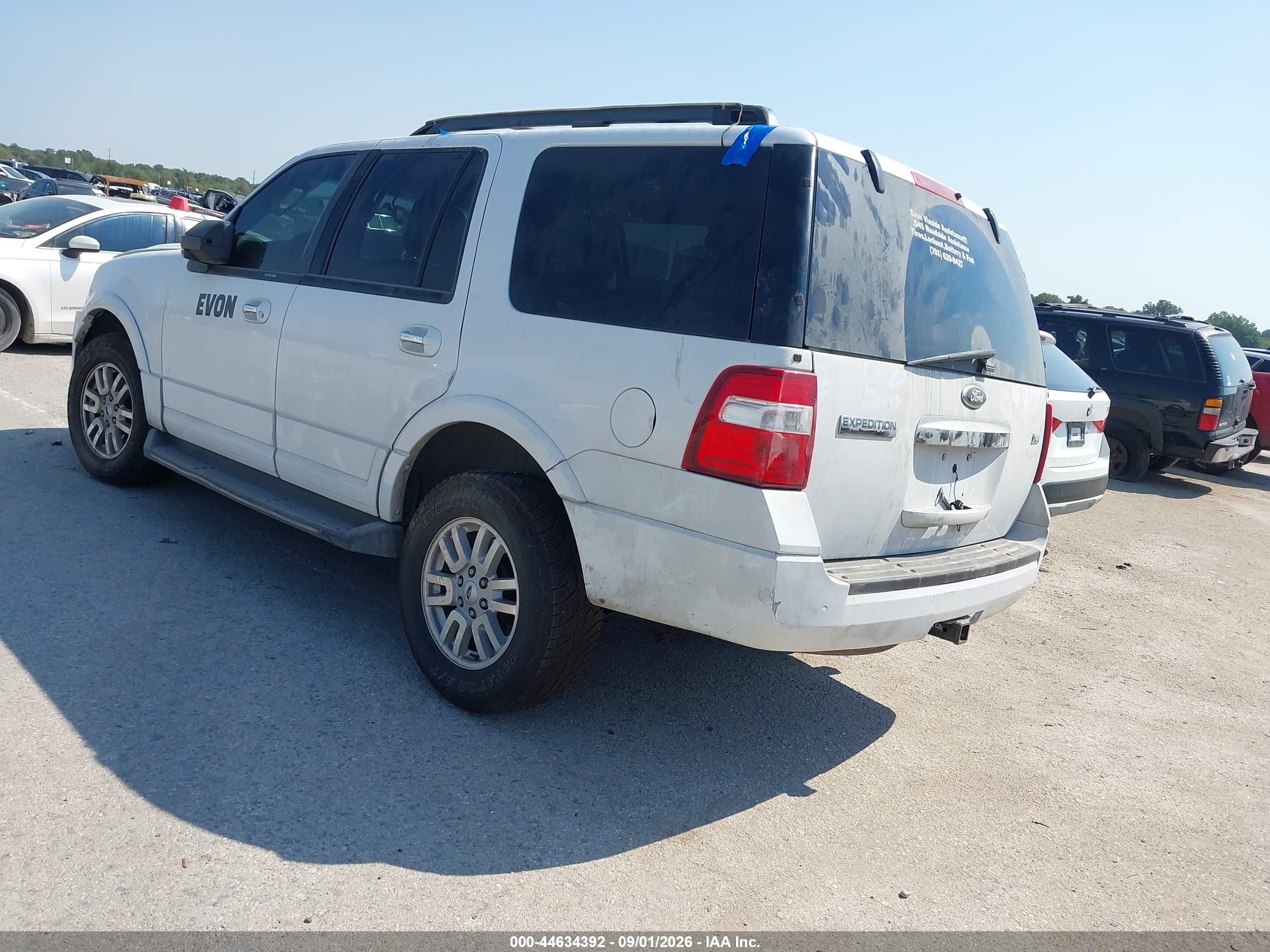 2014 Ford Expedition Xlt Белый vin: 1FMJU1H53EEF22951