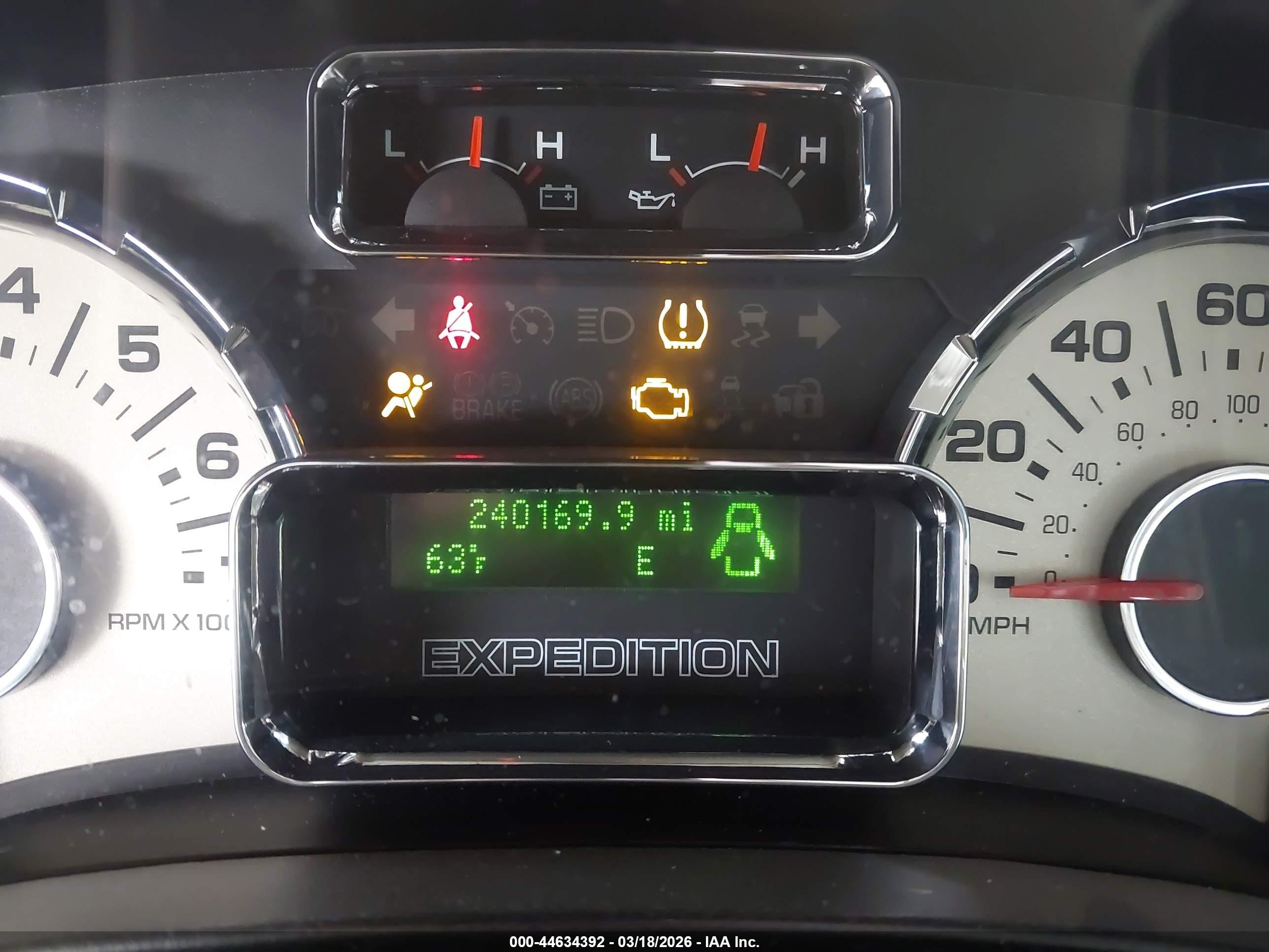 2014 Ford Expedition Xlt Белый vin: 1FMJU1H53EEF22951