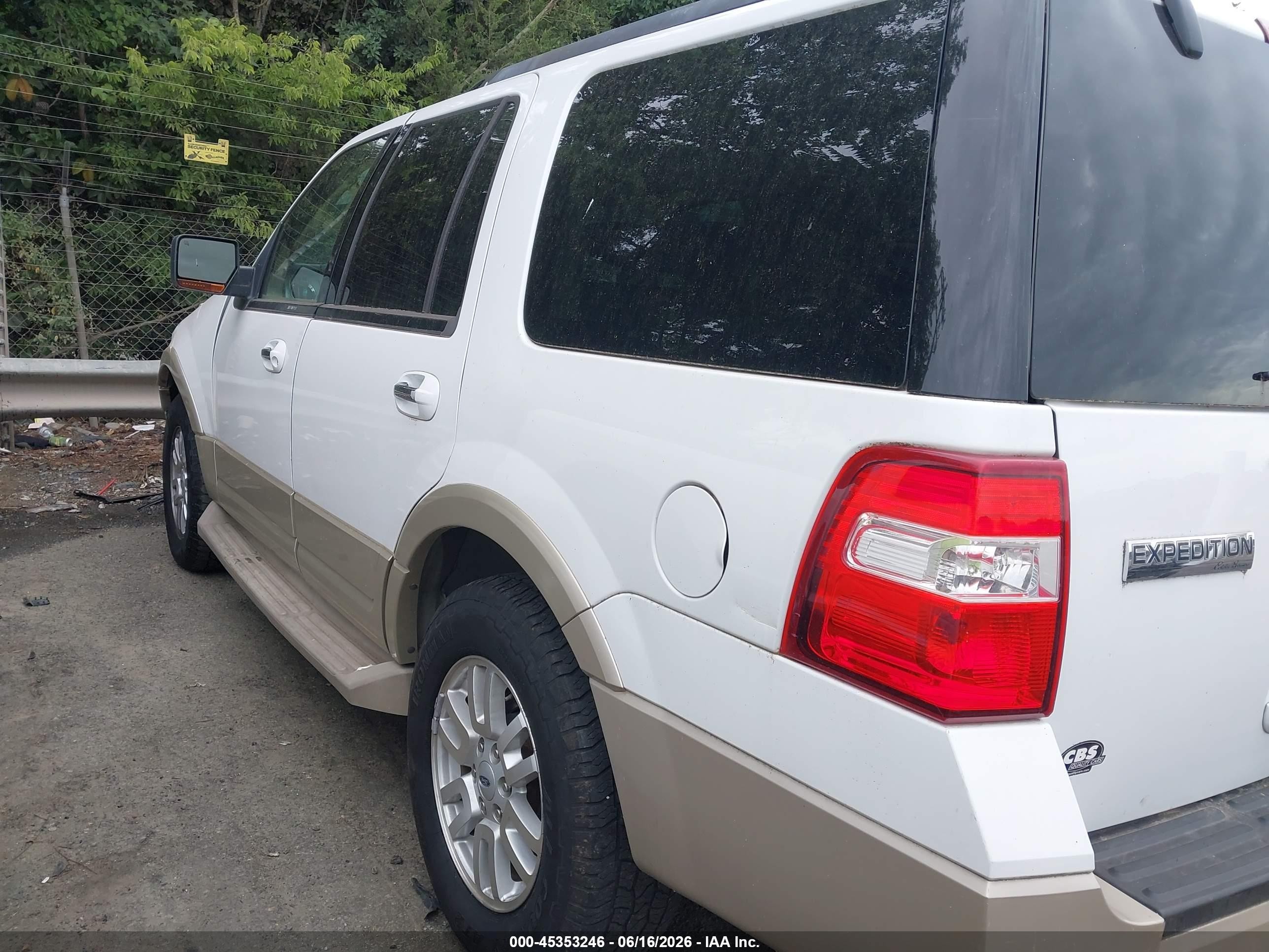2010 Ford Expedition Eddie Bauer/king Ranch White vin: 1FMJU1H54AEA76612