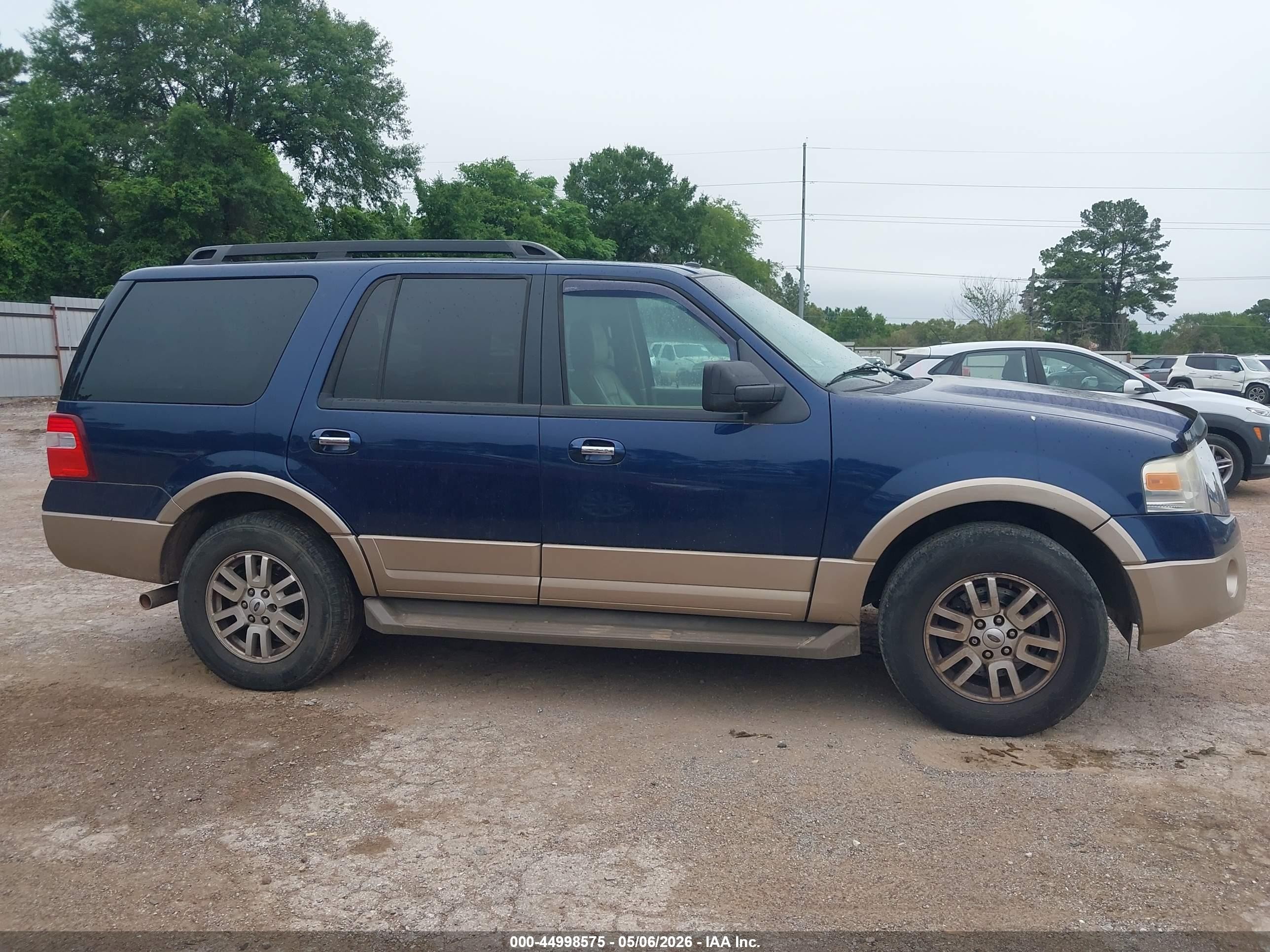 2011 Ford Expedition Xlt Blue vin: 1FMJU1H54BEF46168