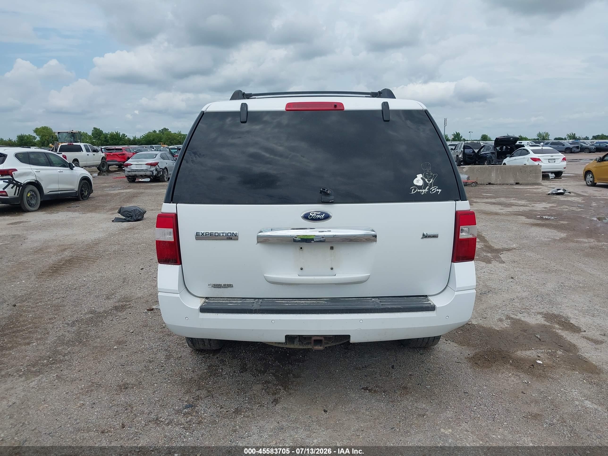 2011 Ford Expedition Xlt White vin: 1FMJU1H54BEF50186