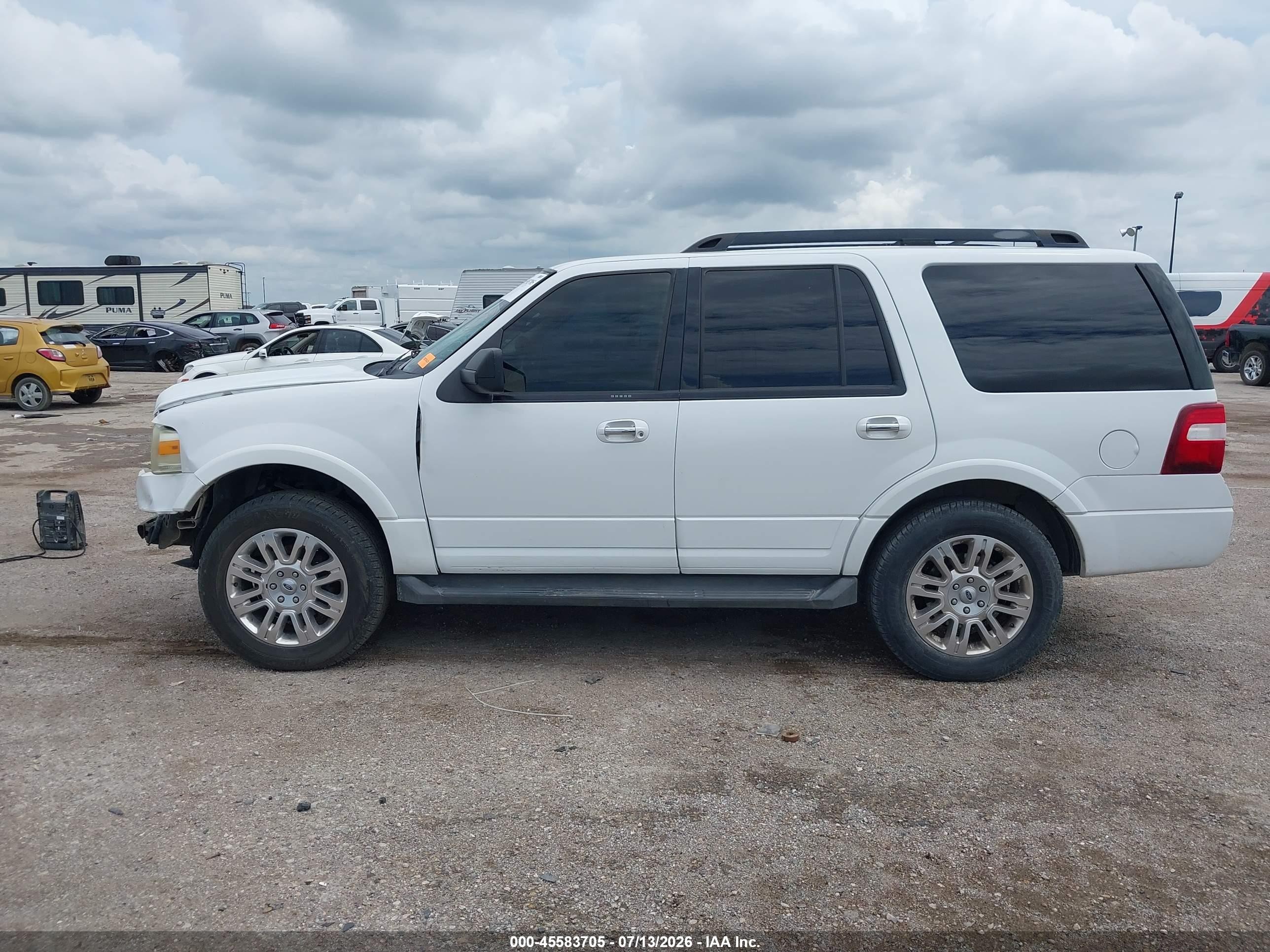 2011 Ford Expedition Xlt White vin: 1FMJU1H54BEF50186