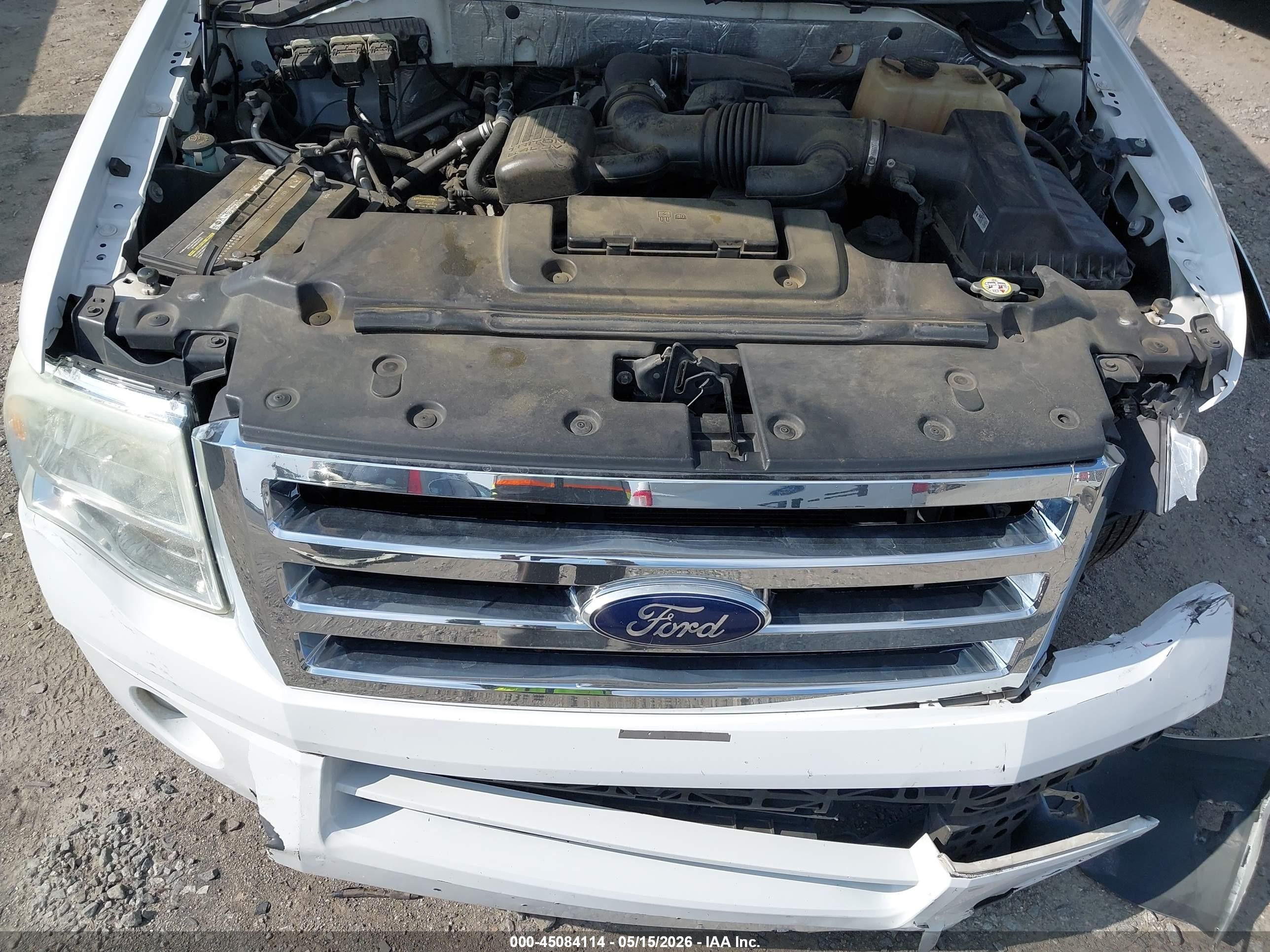 2012 Ford Expedition Xlt White vin: 1FMJU1H54CEF48911