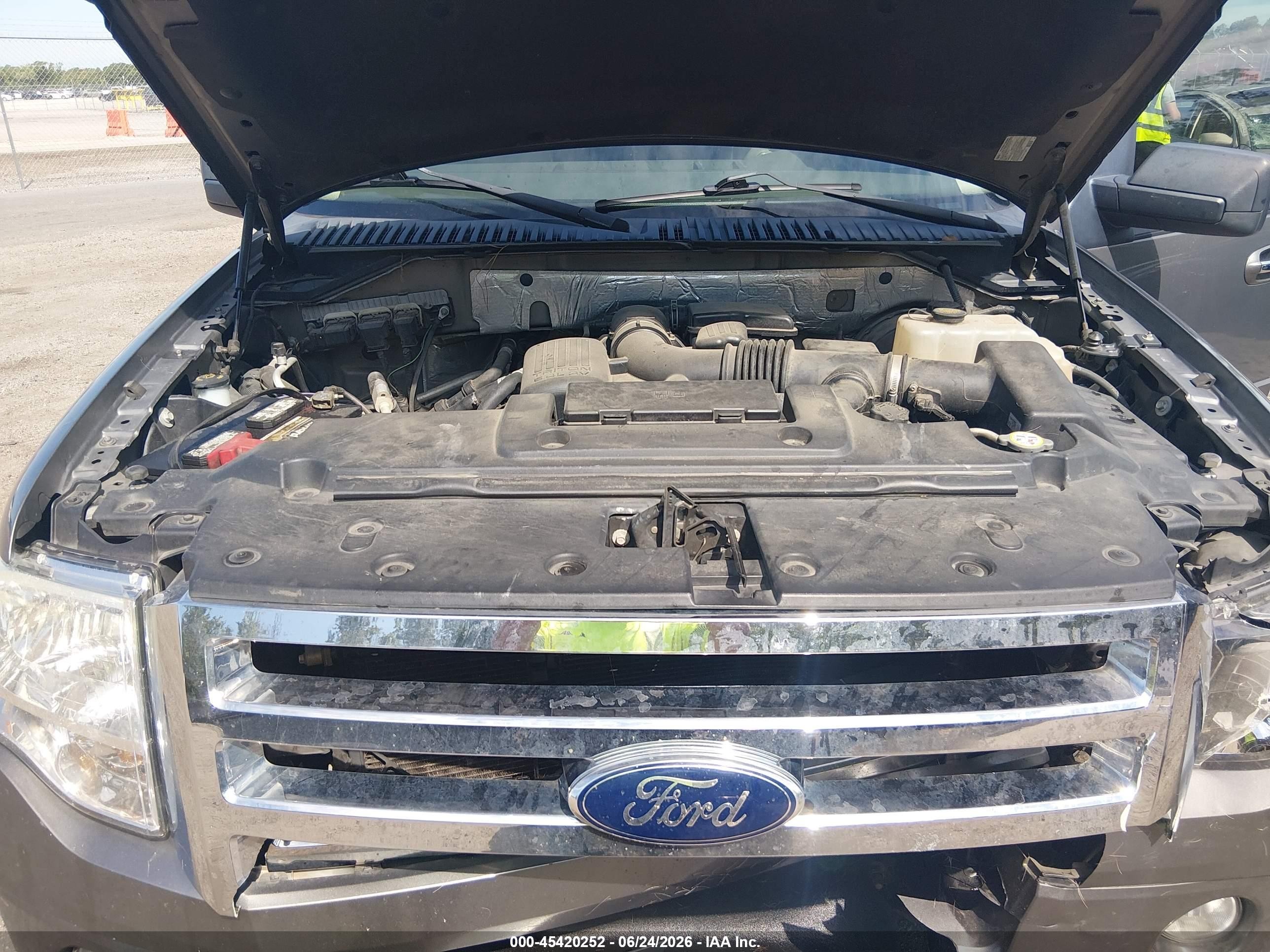 2014 Ford Expedition Xlt Gray vin: 1FMJU1H54EEF26328