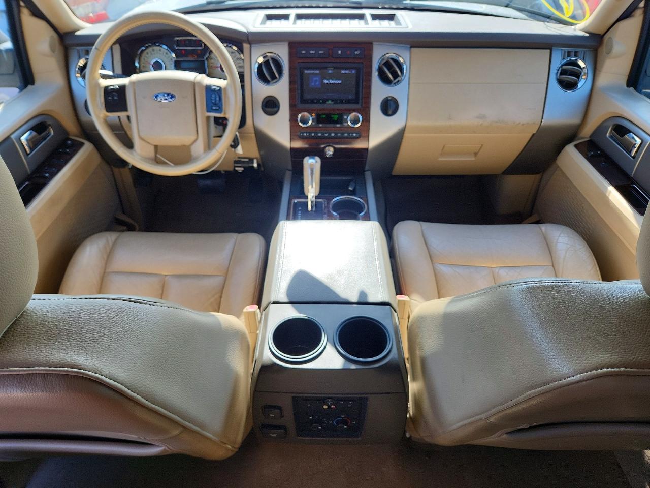 2011 Ford Expedition Xlt Белый vin: 1FMJU1H55BEF39293