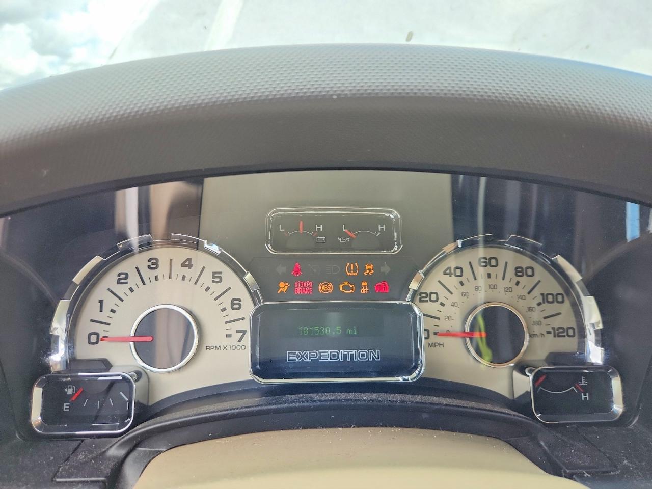 2012 Ford Expedition Xlt White vin: 1FMJU1H55CEF08885