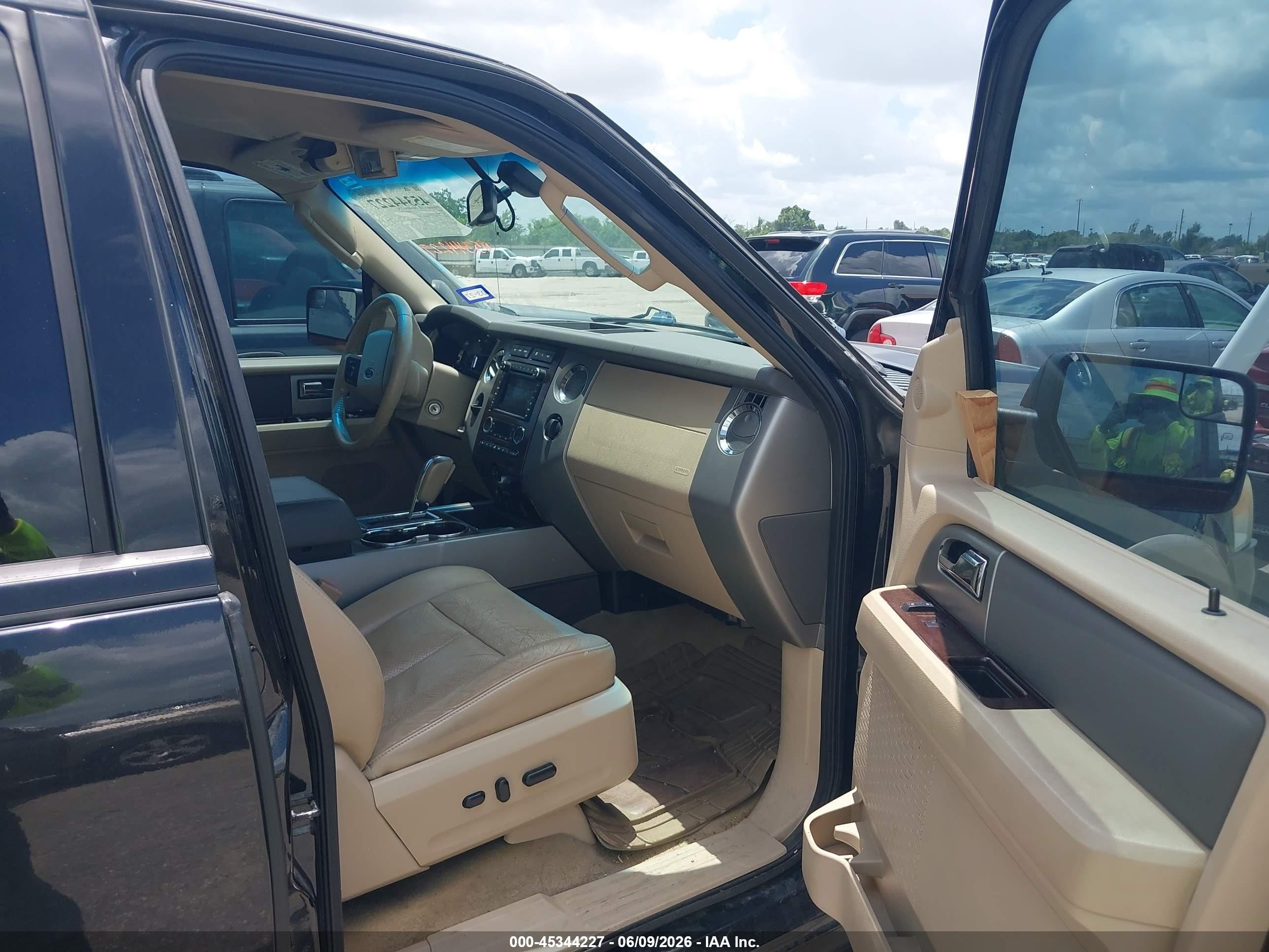2014 Ford Expedition Xlt Gray vin: 1FMJU1H55EEF62707