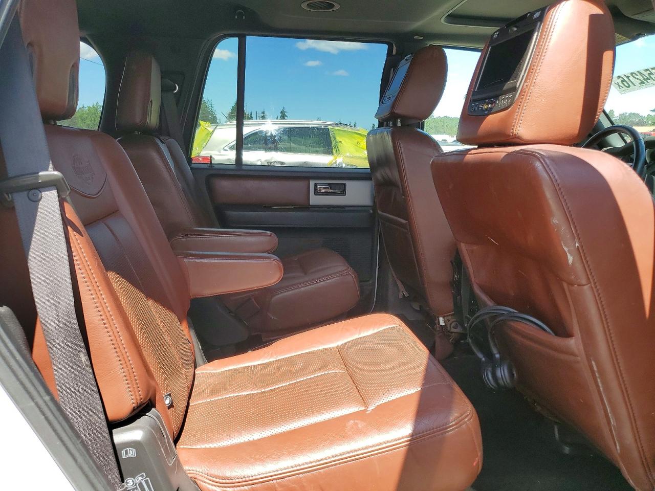 2014 Ford Expedition Xlt White vin: 1FMJU1H56EEF01978
