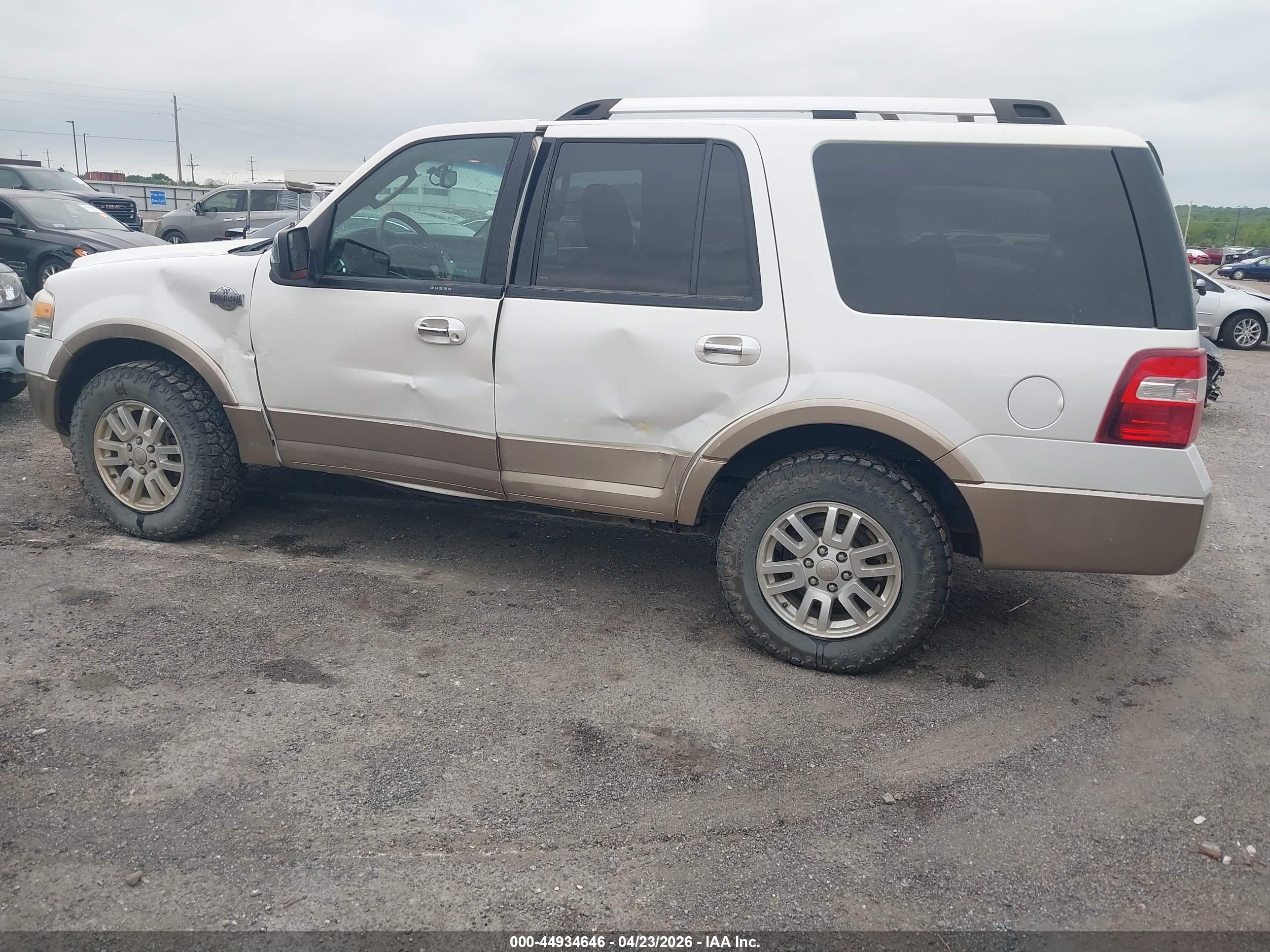 2014 Ford Expedition King Ranch White vin: 1FMJU1H56EEF62571