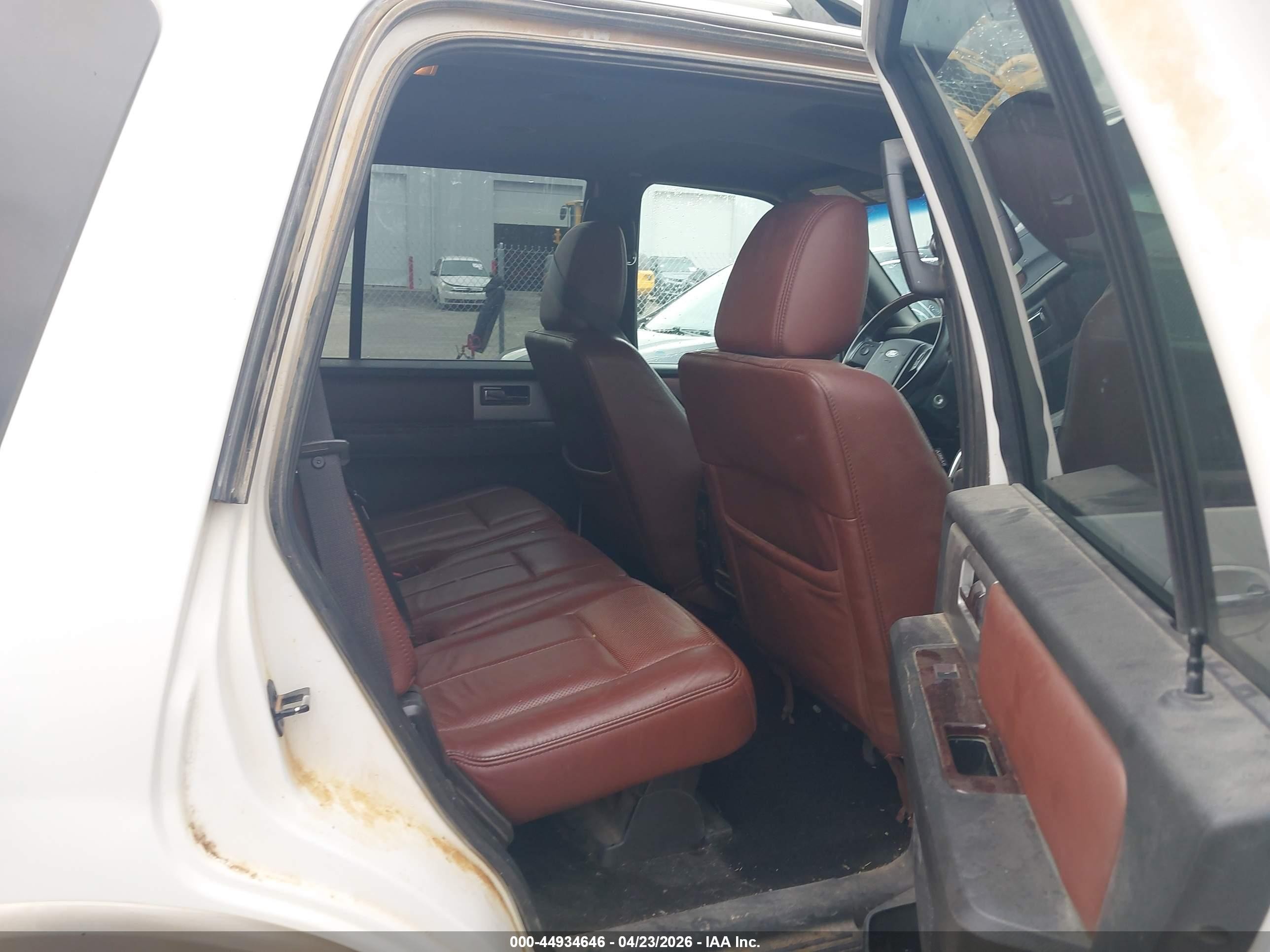 2014 Ford Expedition King Ranch White vin: 1FMJU1H56EEF62571