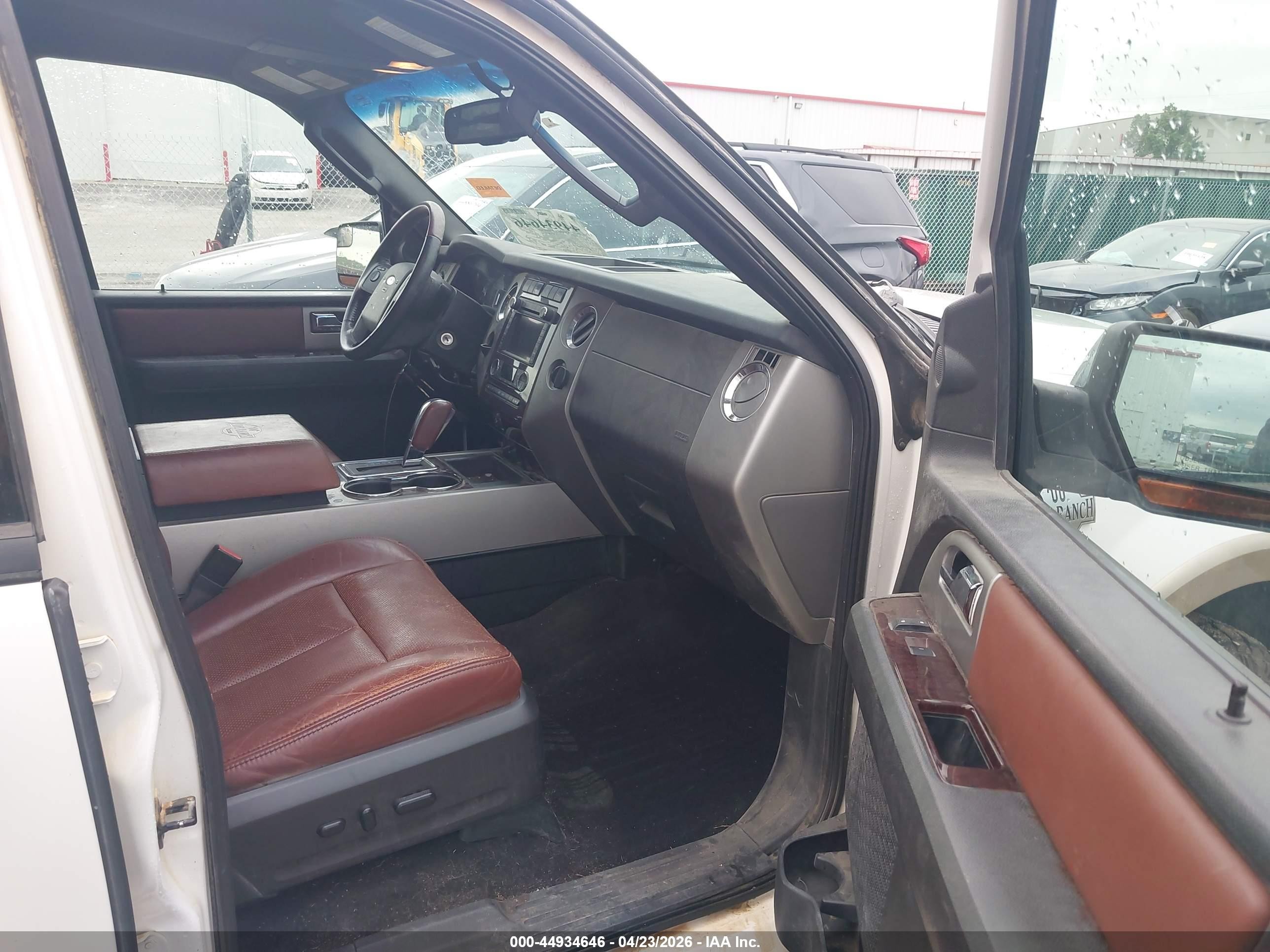 2014 Ford Expedition King Ranch White vin: 1FMJU1H56EEF62571