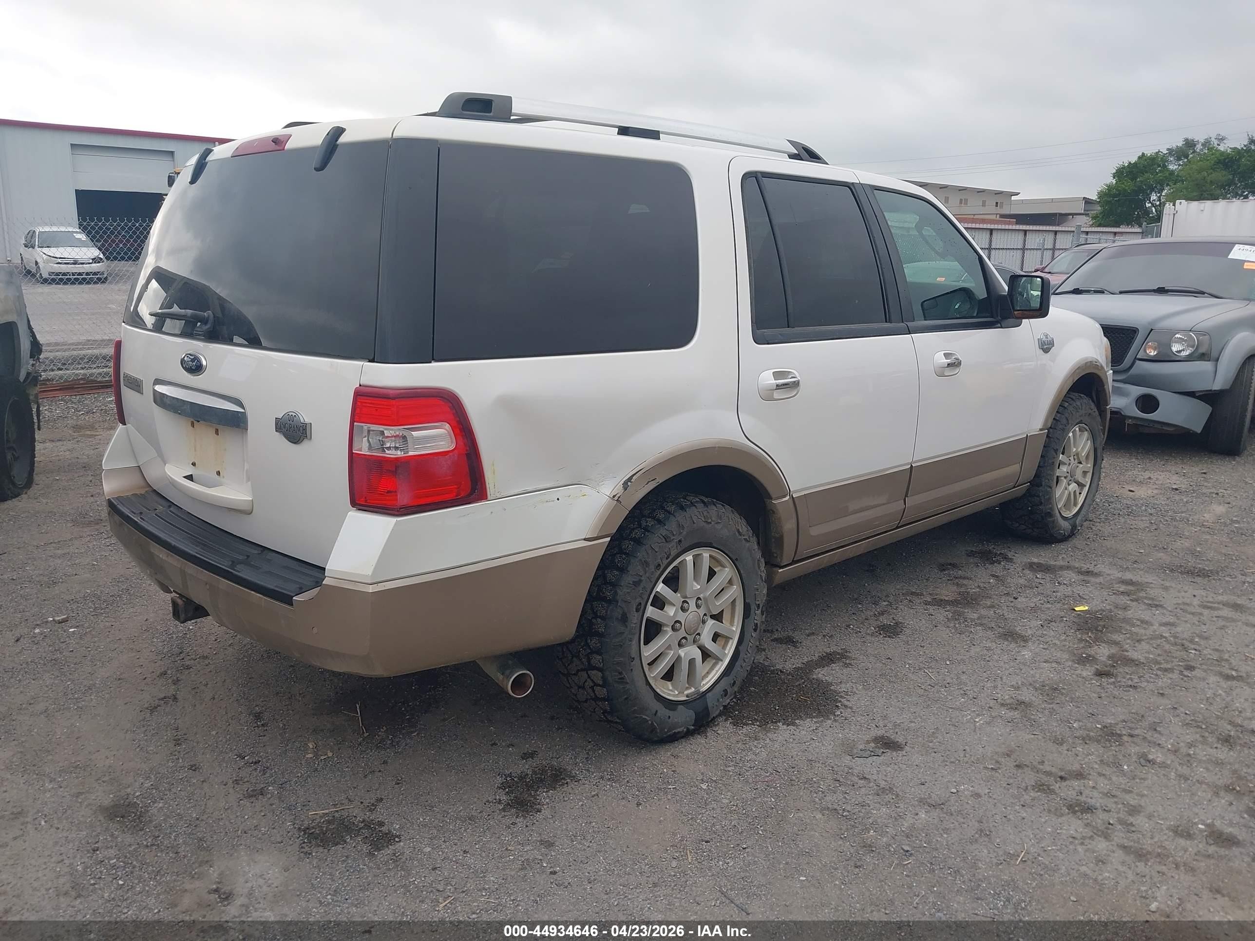 2014 Ford Expedition King Ranch White vin: 1FMJU1H56EEF62571